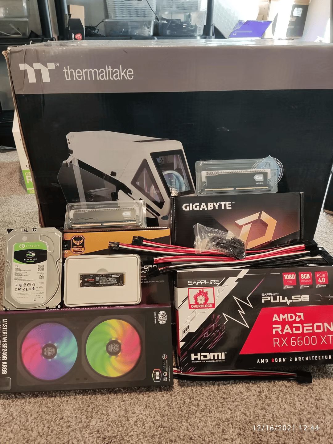 Helicopter, Helicopter! Custom Ryzen 5 3600/6600XT Build