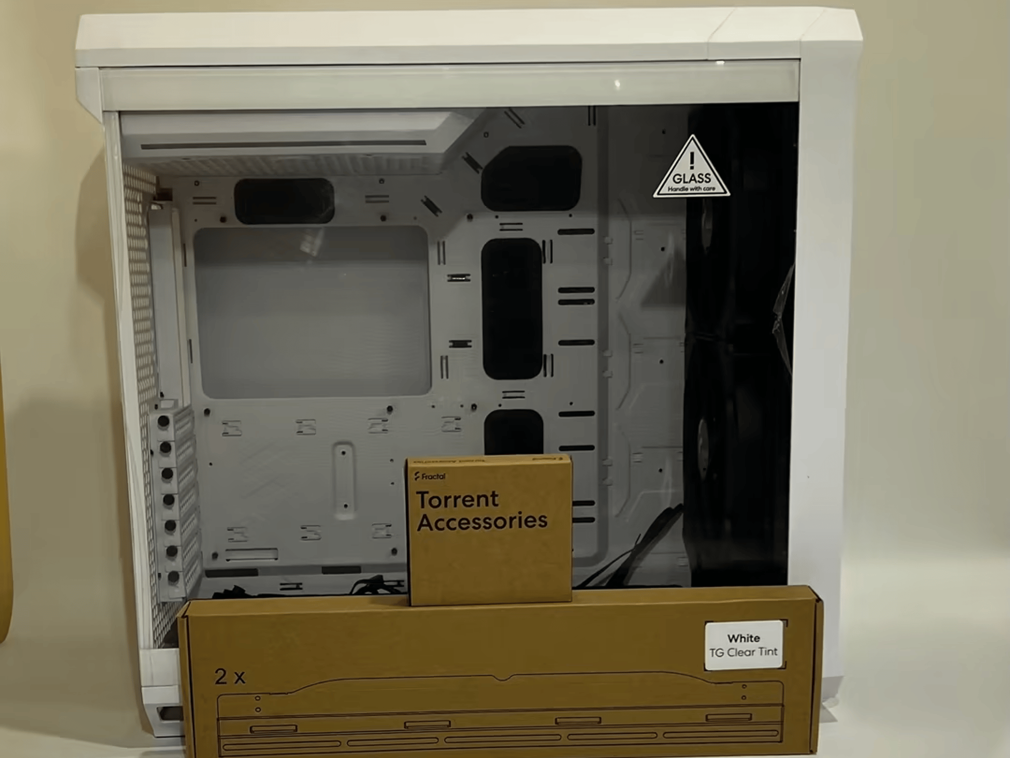Fractal Design Torrent White E-ATX Tempered Glass Window High-Airflow Mid Tower Computer Case