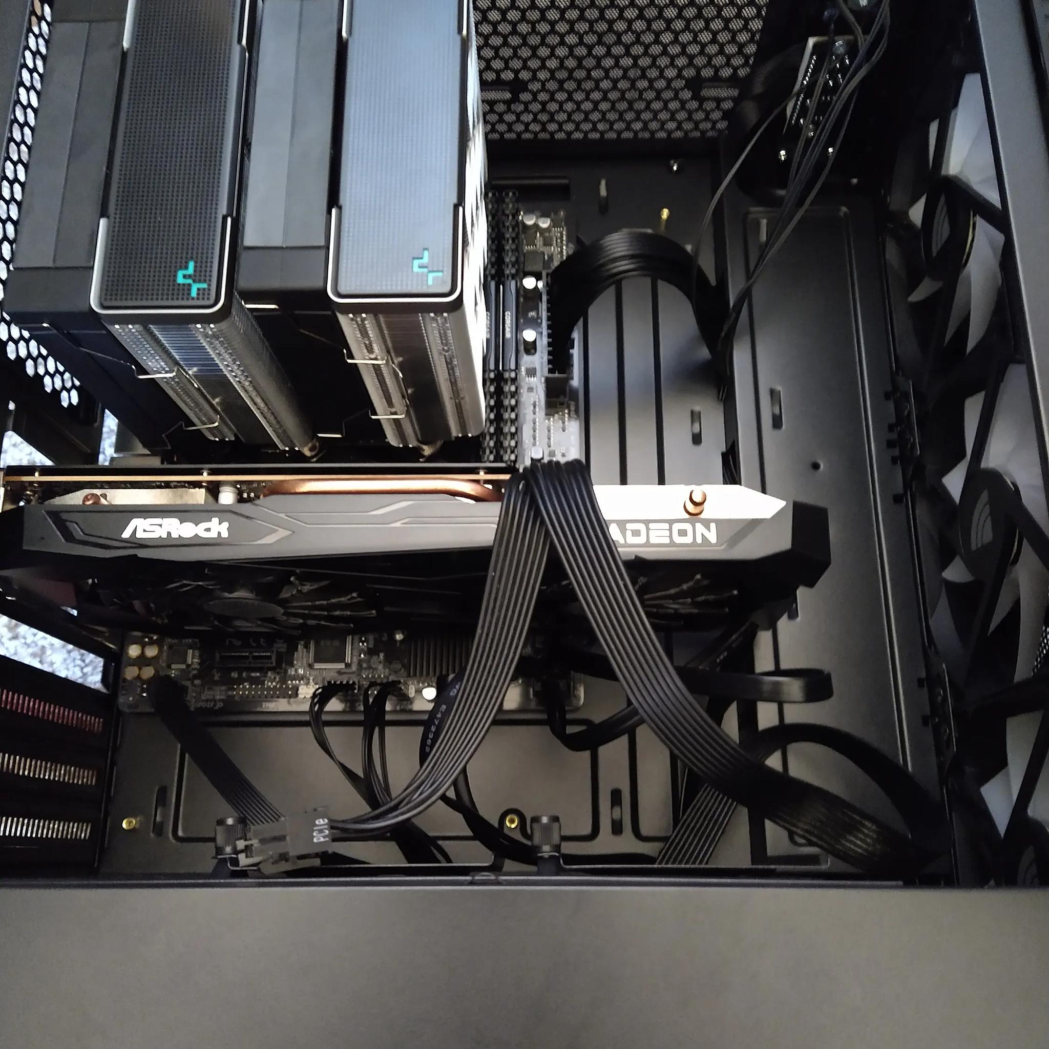 Desktop Gaming PC (RX 6650 XT + Ryzen 7 5800X) - 32GB Ram - 1399 GB SSD - Windows 10