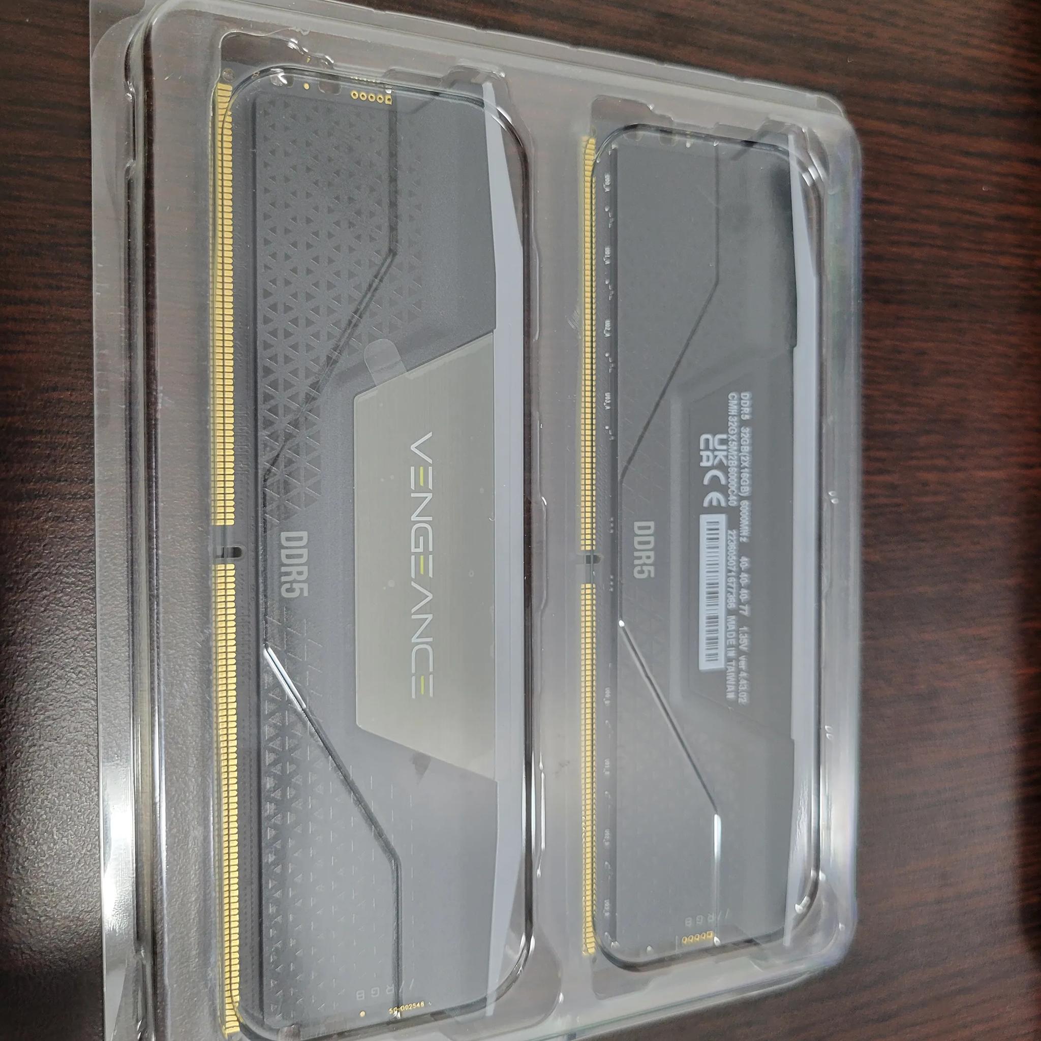 Corsair Vengeance ddr5 32 gb kit 16GB x2 6000 mhz led