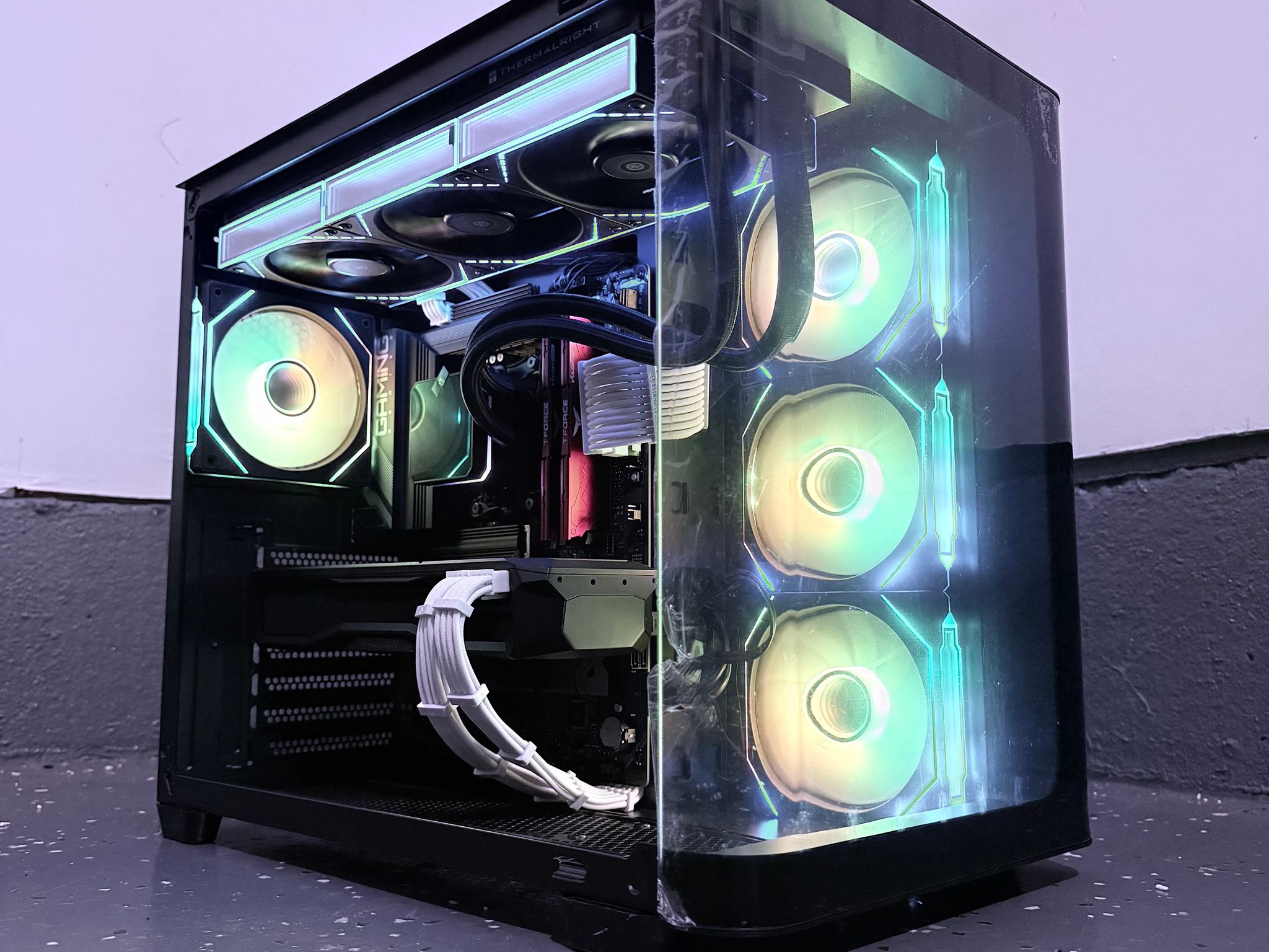 ❄️"Polar Flux"🌈 | 4K Gaming | RX 7900 XT 20GB | Ryzen 7 7800X3D | 32GB DDR5 | 3TB Storage