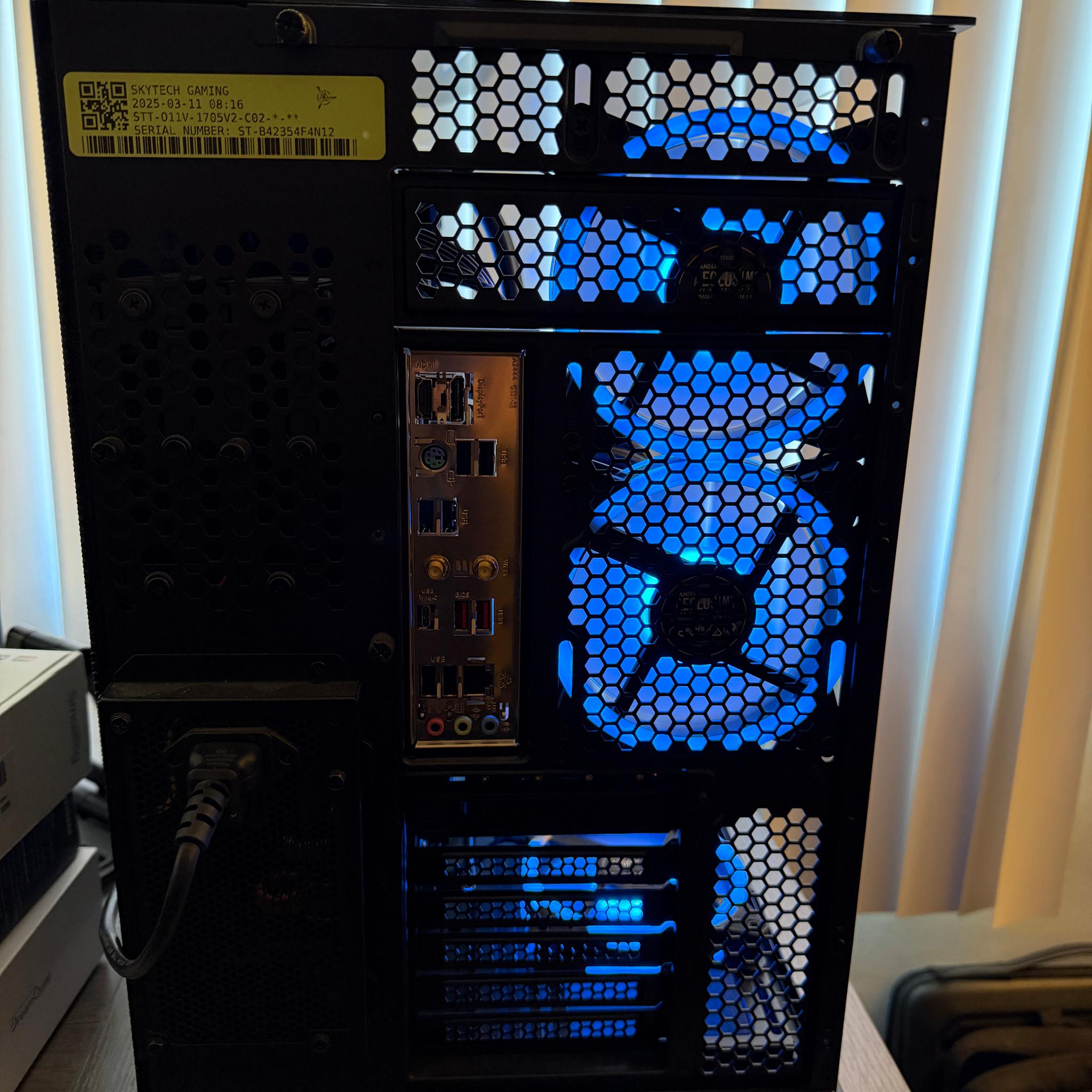 Skytech O11V Gaming PC AMD Ryzen 7 7700 RX 9070 XT 16GB 64GB DDR5 2TB NVMe Custom Gaming PC Build