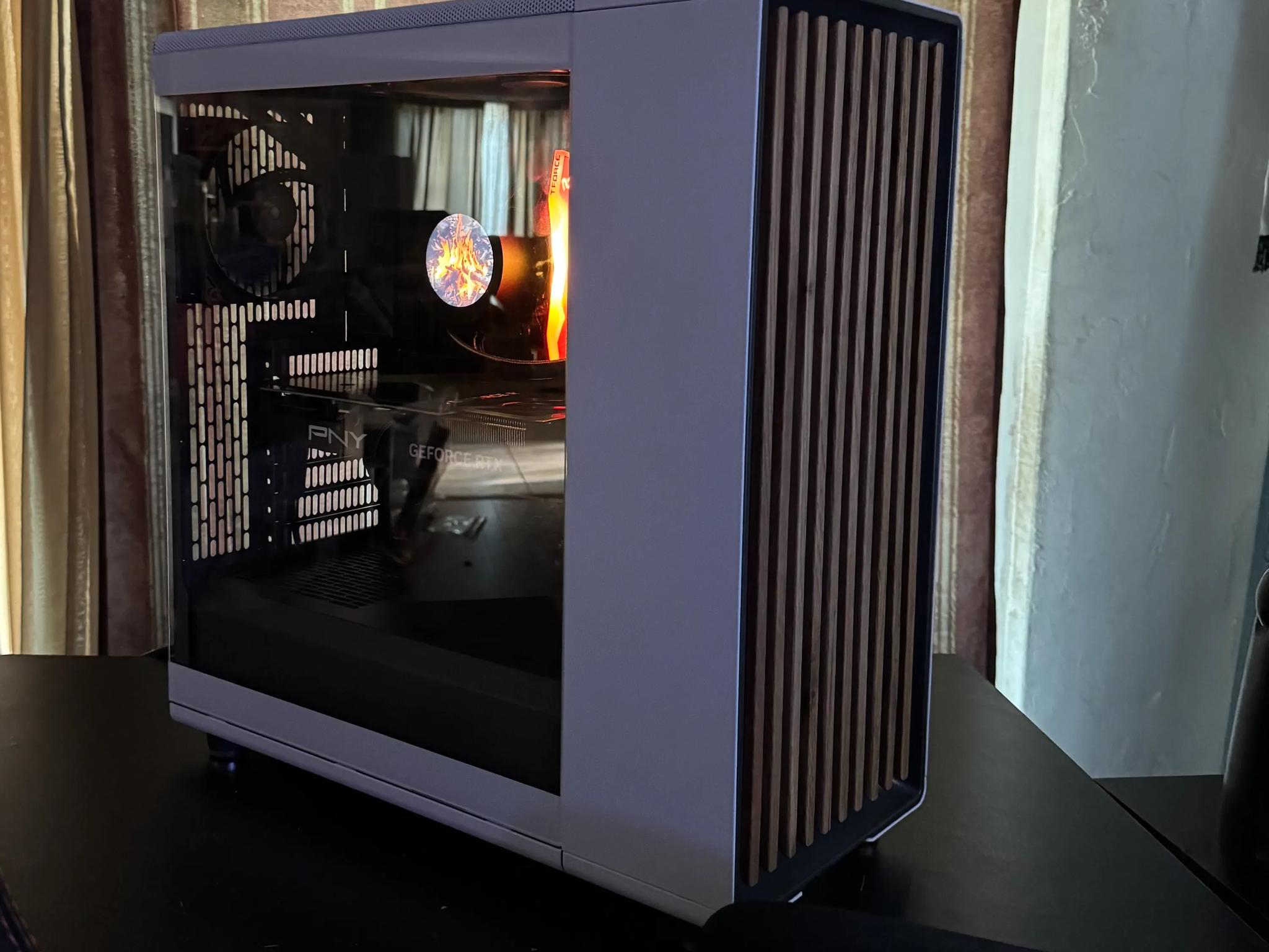 4070 + RYZEN 7 7700 +32GB  (FIRE WOOD🔥)