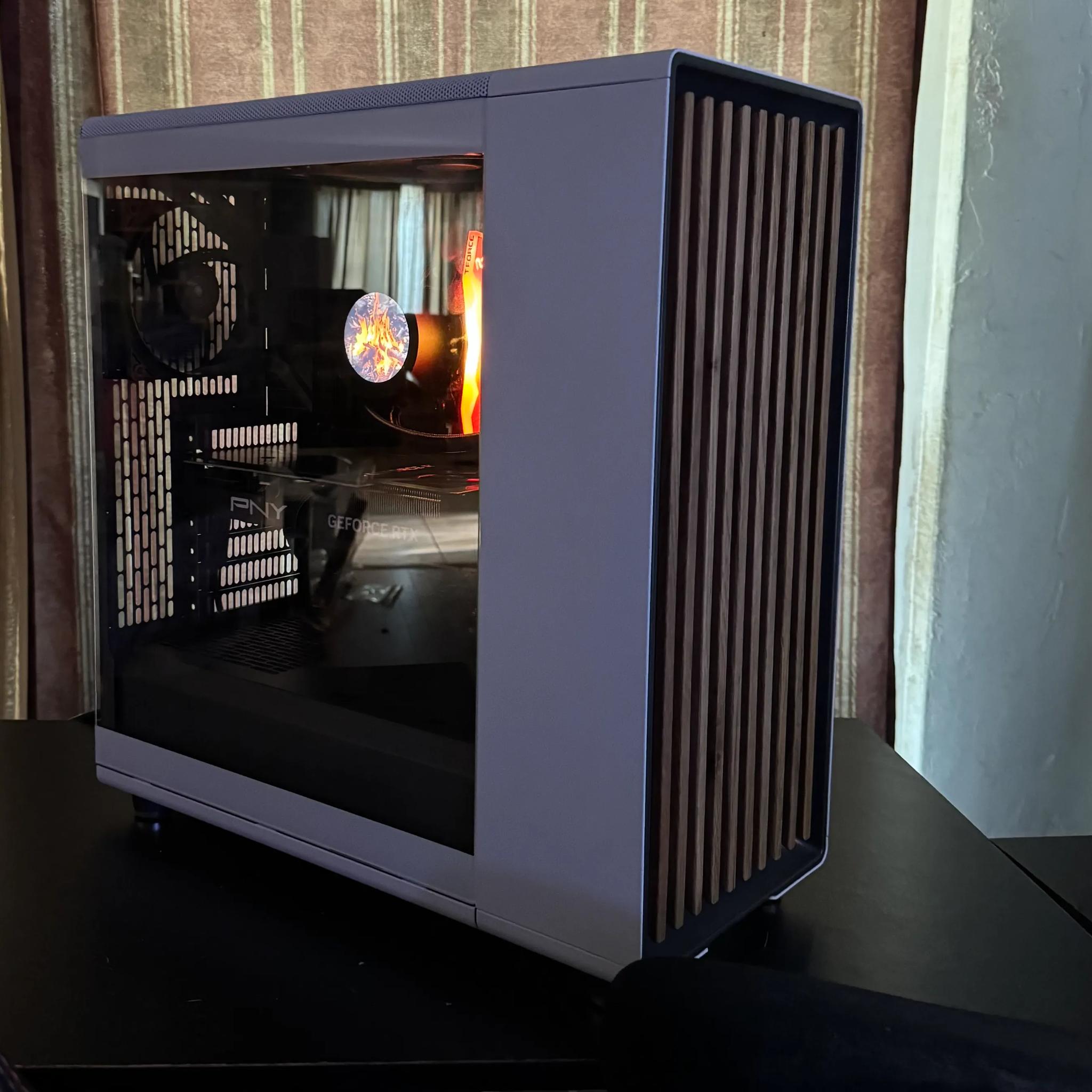 4070 + RYZEN 7 7700 +32GB  (FIRE WOOD🔥)