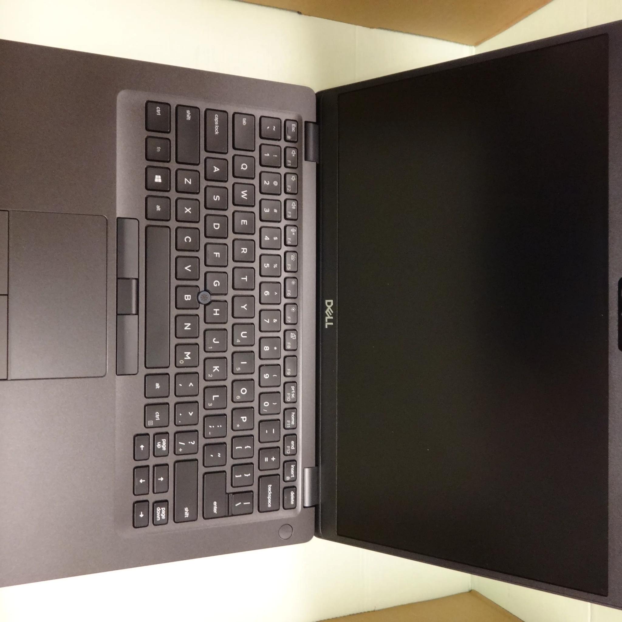 Dell 14" Latitude 5400 Intel i7-8665U 32GB Memory 256GB SSD Win11 Pro with USB-C Charger