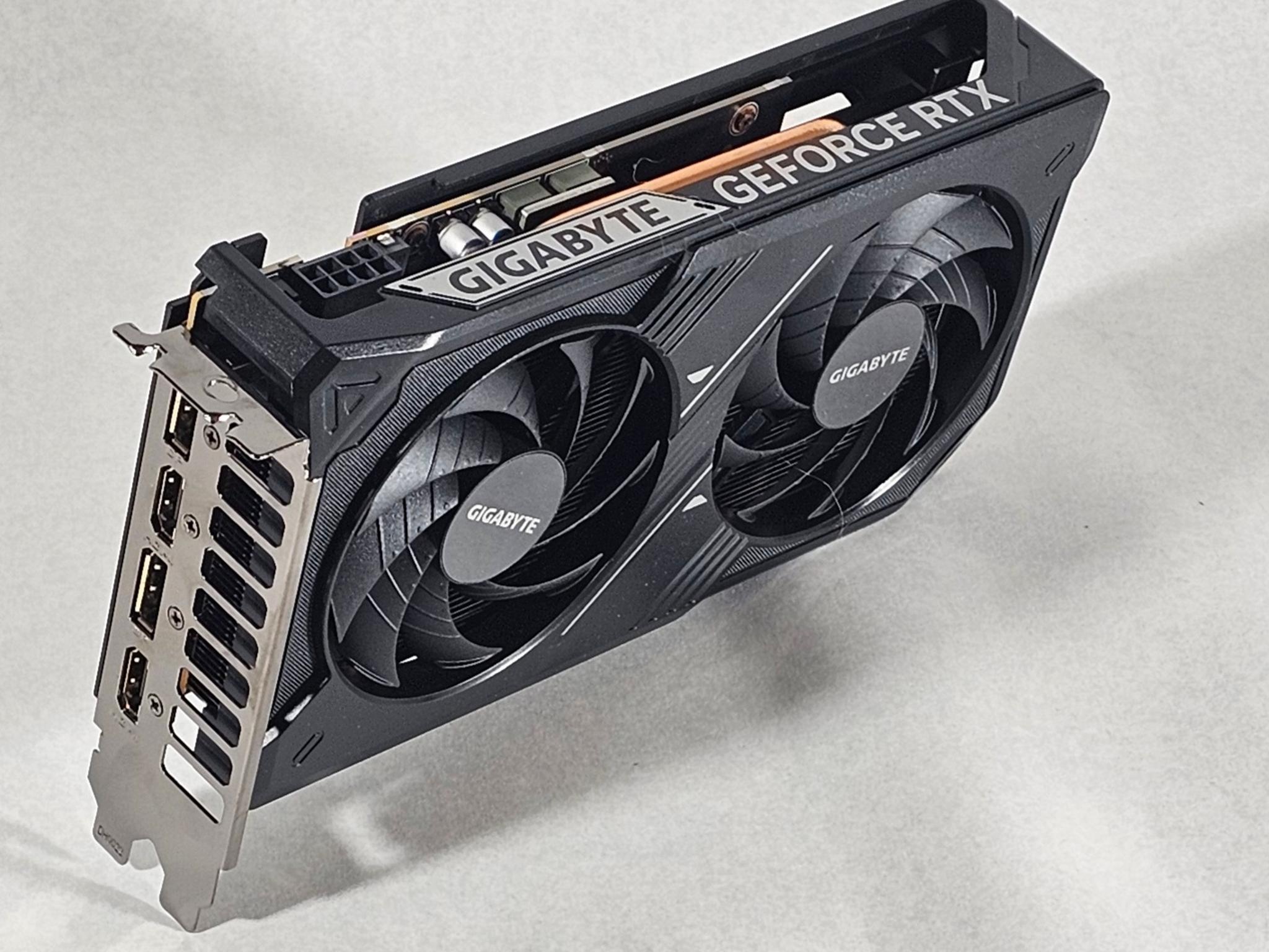 RTX 5050 Gigabyte 8GB