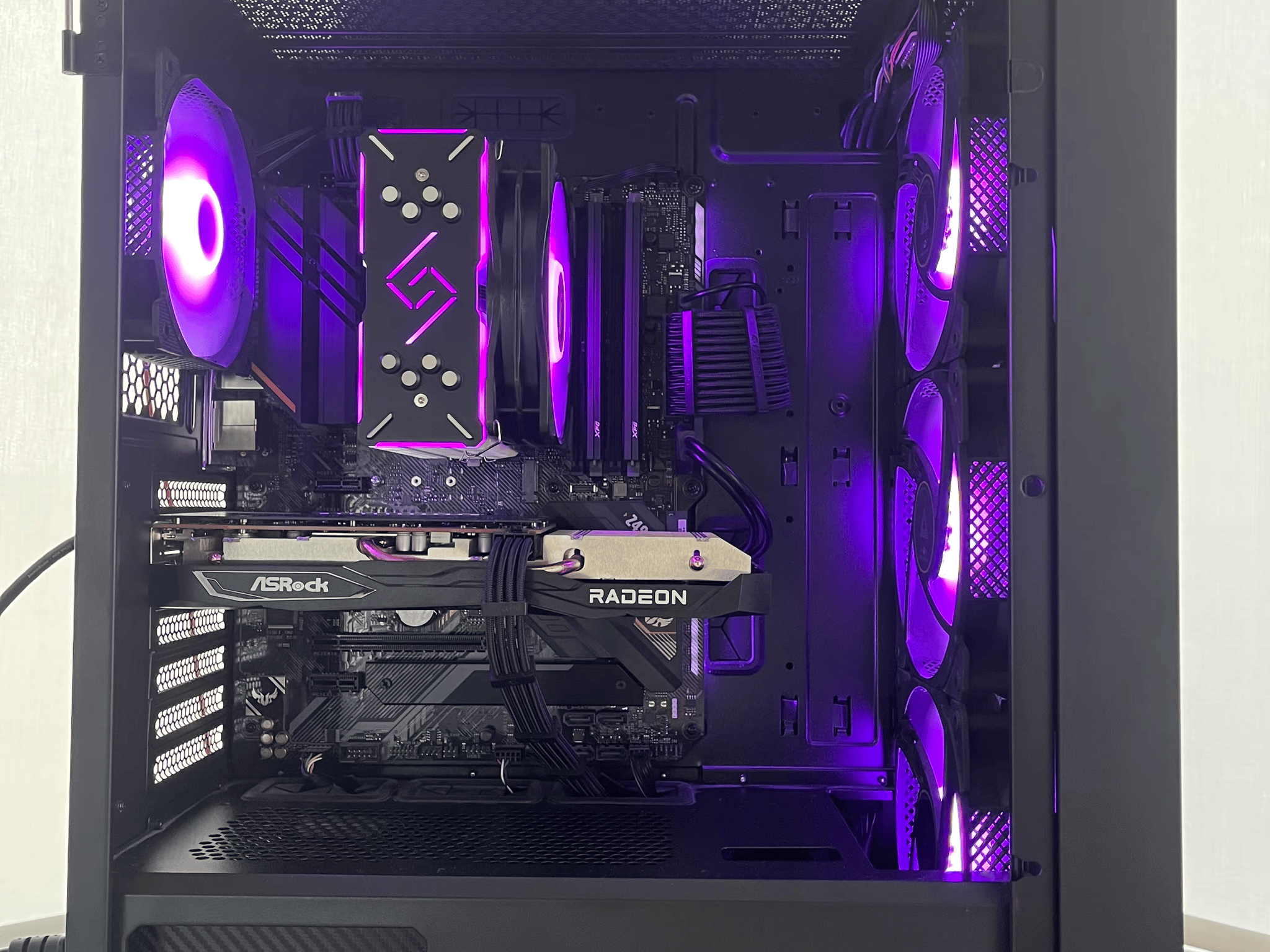 Blackout🥷| i5-10400, Rx 6600 Gaming PC