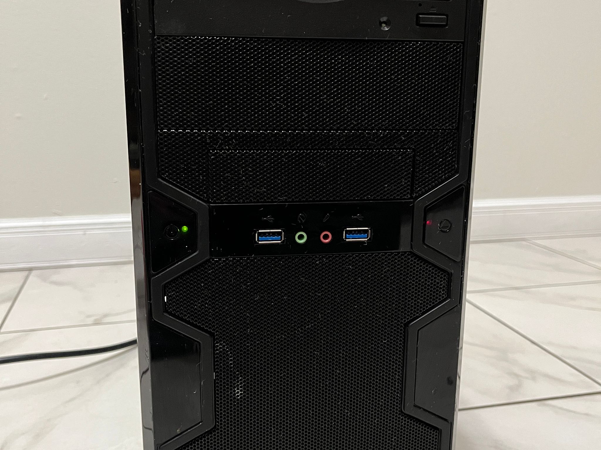 NVIDIA RTX 4060 Ti, Intel Core i7-9700, 16GB RAM, 500GB SSD - High FPS Gaming PC w/ Wi-Fi & BT