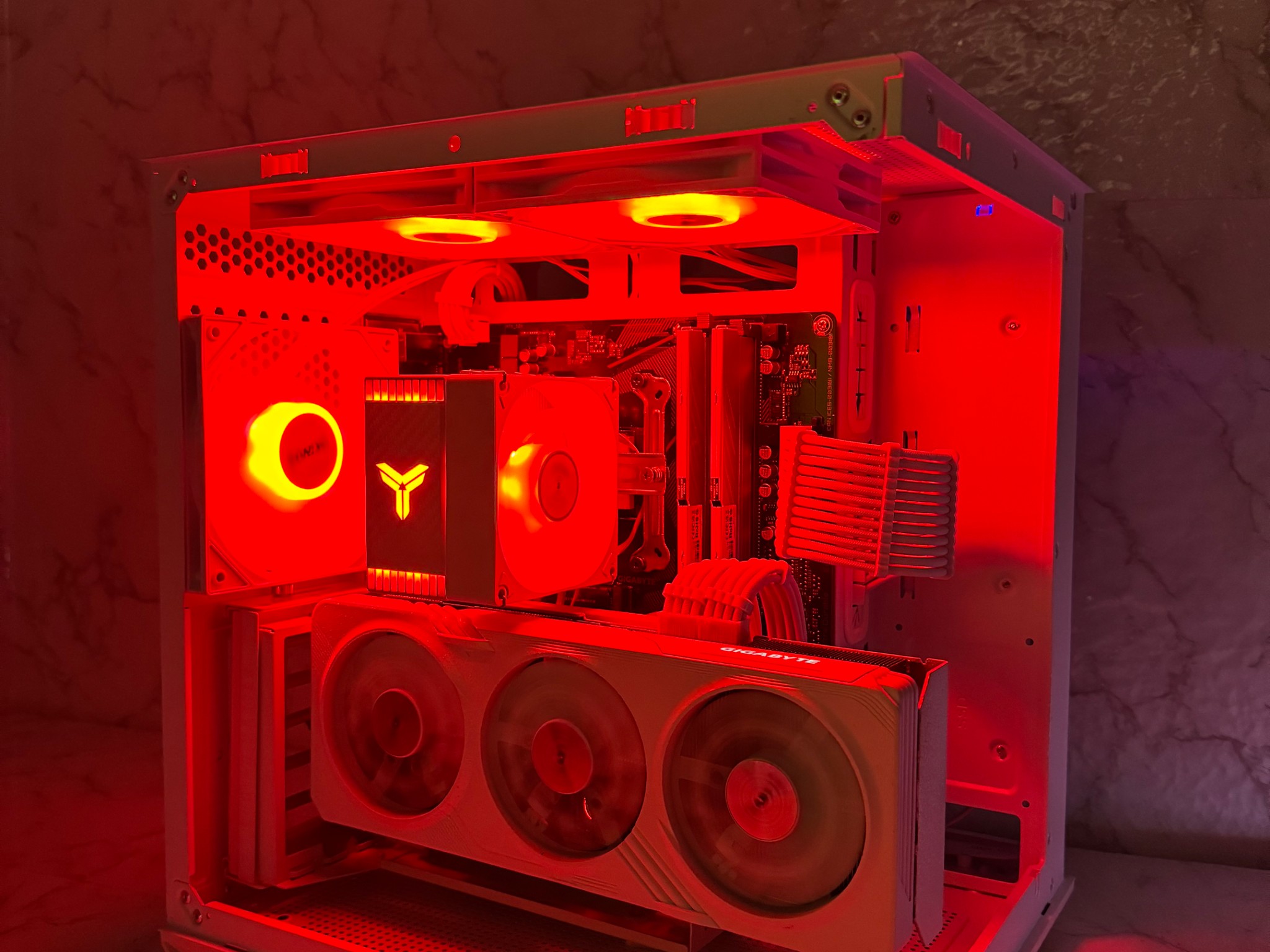 🌨️❄️Snow 1440p Rx 7600 Xt Machine 🌨️❄️ Ryzen 5 5600🌨️❄️ W11 pro 🌨️ 32gb Ram 🌨️❄️ 1Tb storage 🌨️❄️