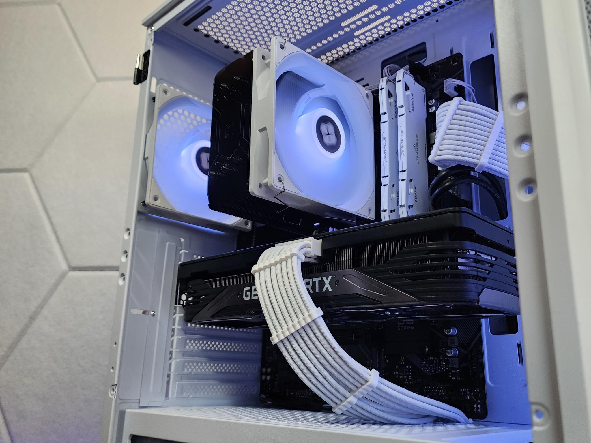 🤍💜RTX 3070 | Core i7 10700F | 32GB 3600MHz | 1TB NVMe SSD