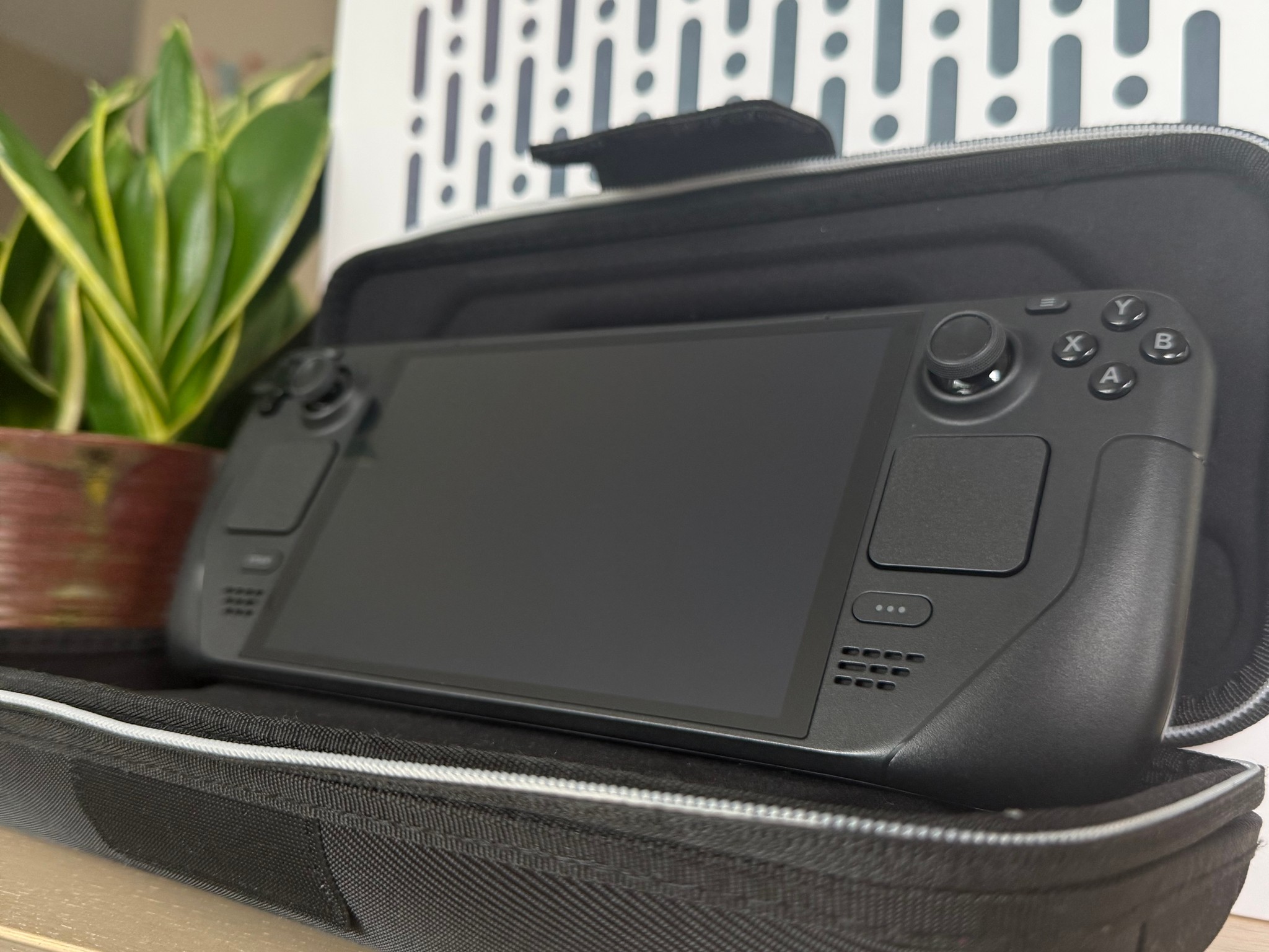 Steam Deck 1 TB OLED - 1 Year Warranty & Docking Station Included