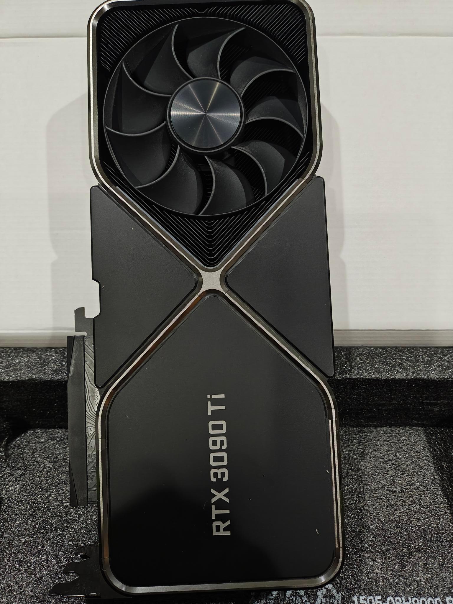 NVIDIA GeForce RTX 3090 Ti Founders Edition