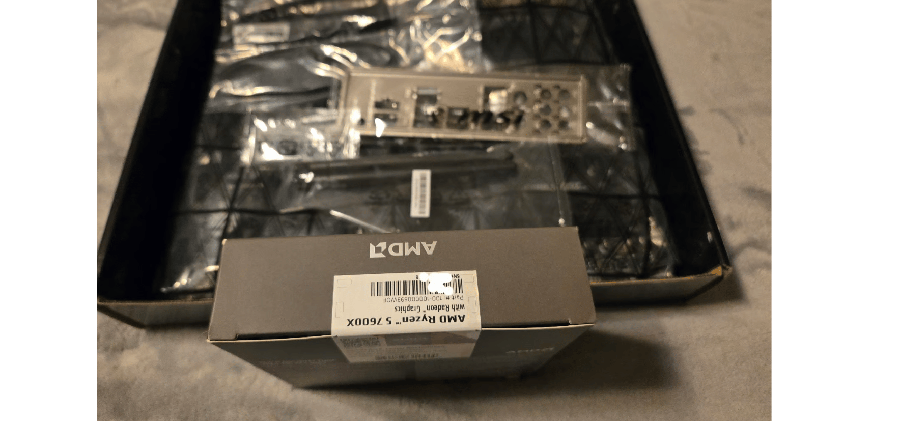 New Ryzen 5 7600x MSI PRO B650-S WiFi Motherboard