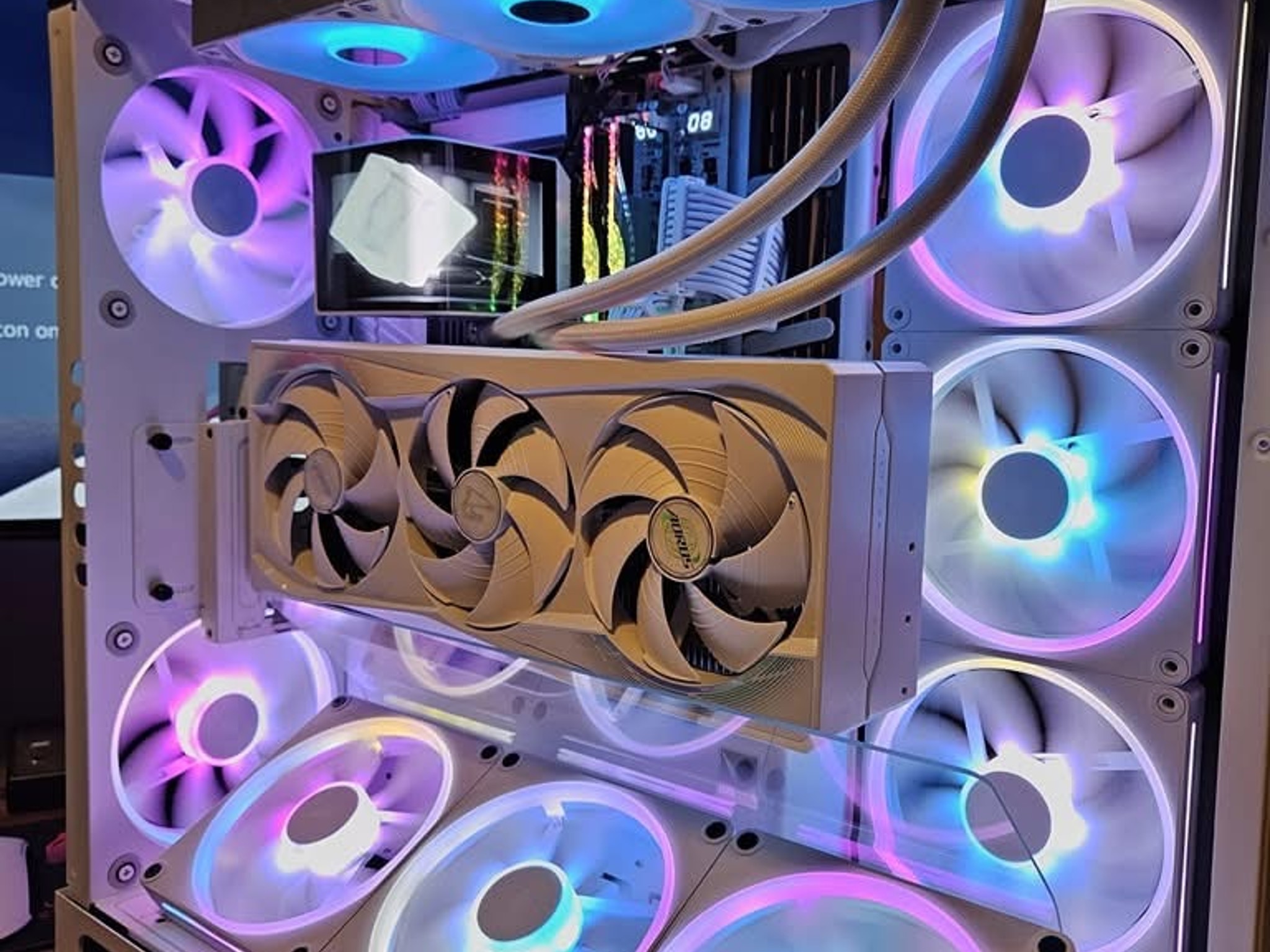 RTX 5090 Master ICE + Ryzen 9800X3D beast PC, 4TB NVMe, 32GB RAM, 4K ready