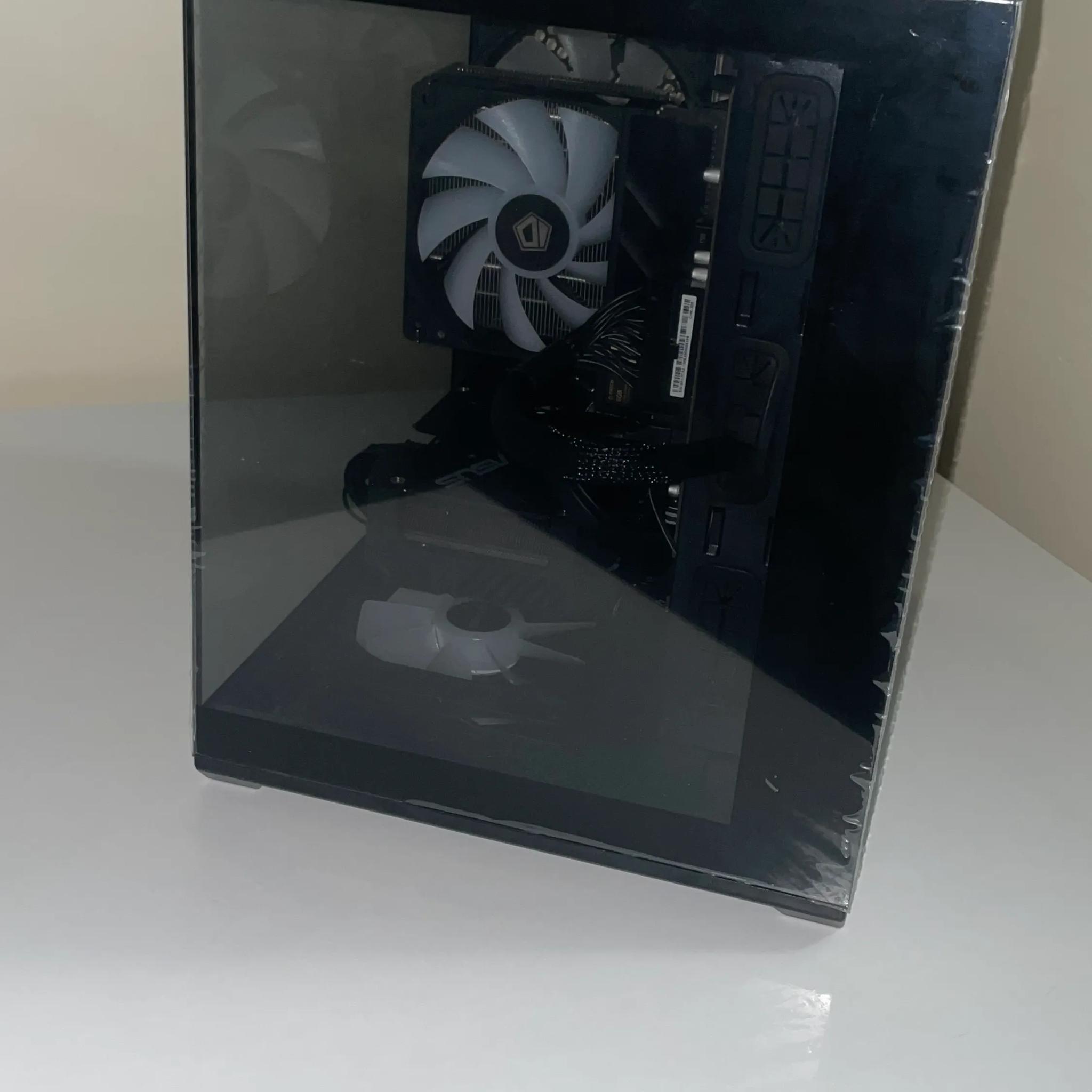All-Black RGB Gaming PC – Ryzen 5 3600 / RX 6600