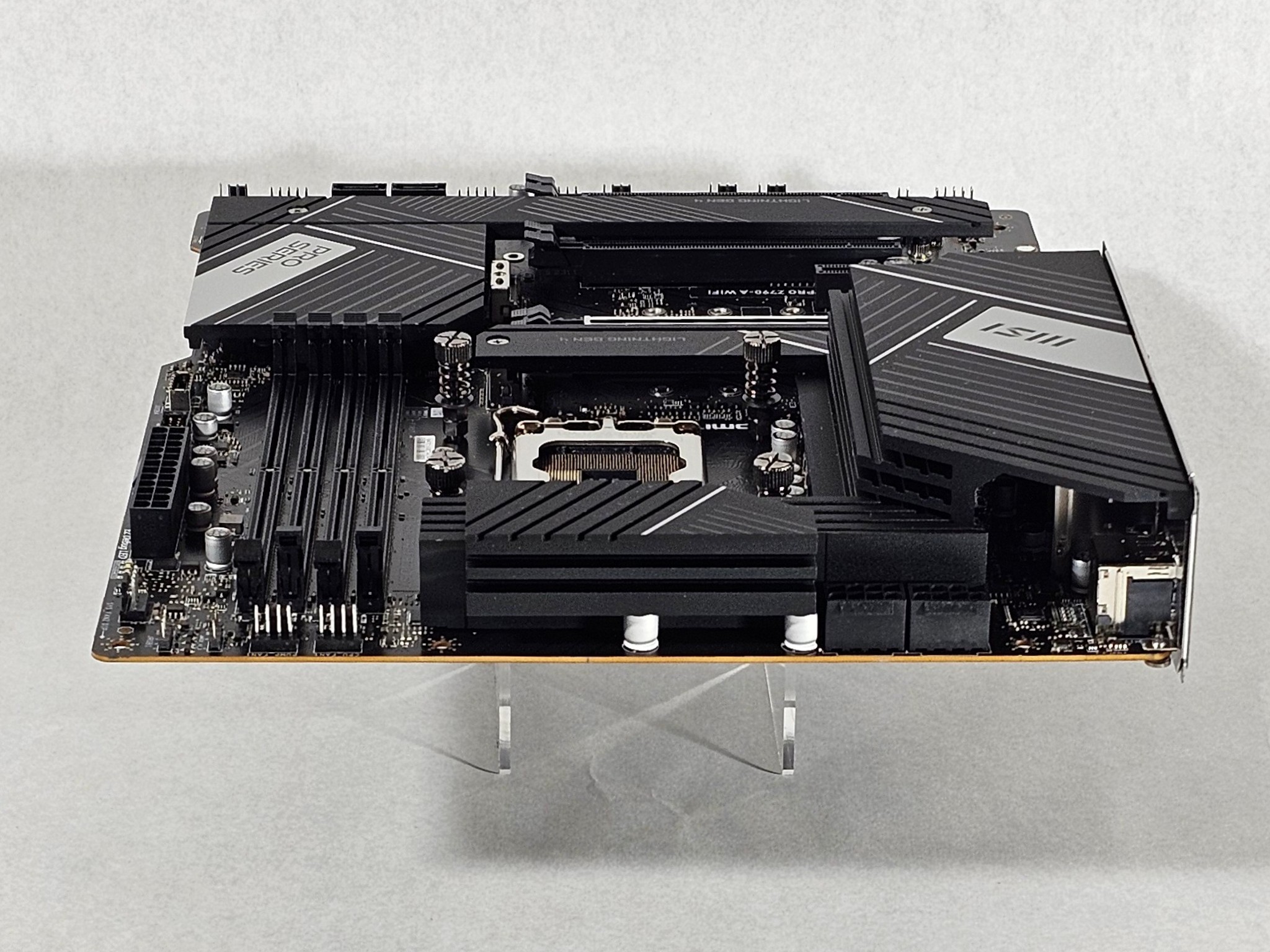 MSI PRO Z790-A WIFI ATX Intel LGA1700 PRO SERIES - Like New