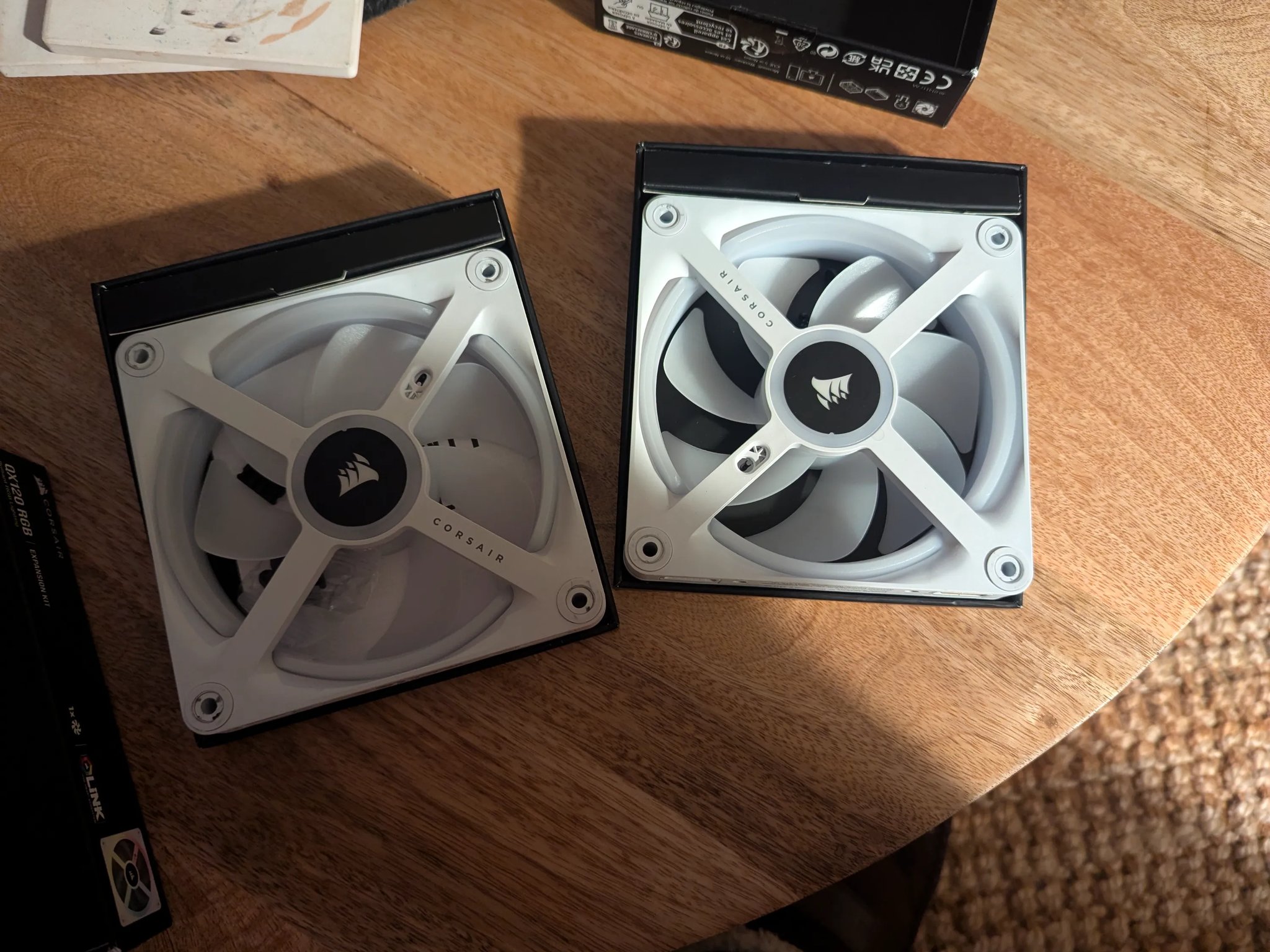 QX120 RGB White
