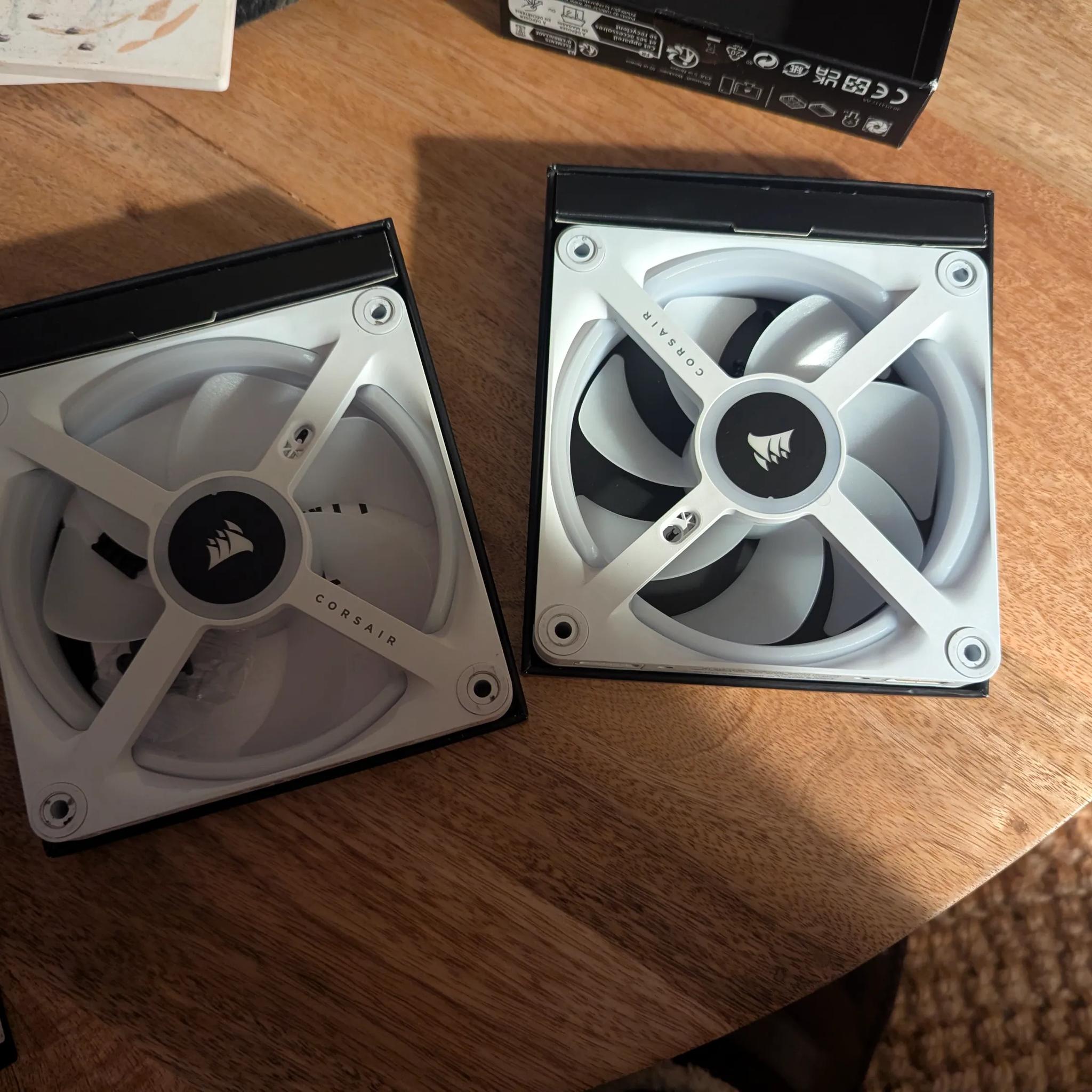 QX120 RGB White
