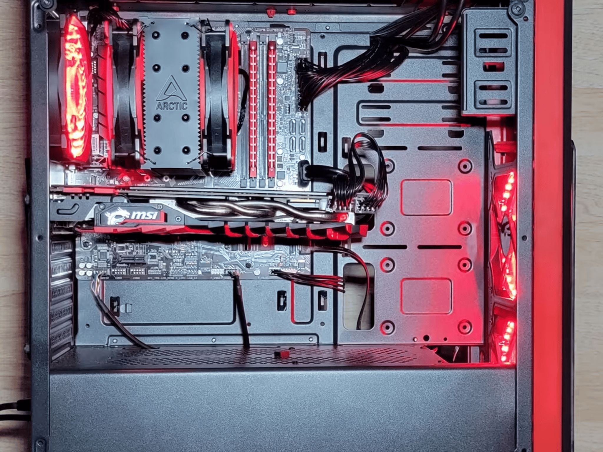 'Crimson Tower' Intel 10thGen i7 with Nvida 1070