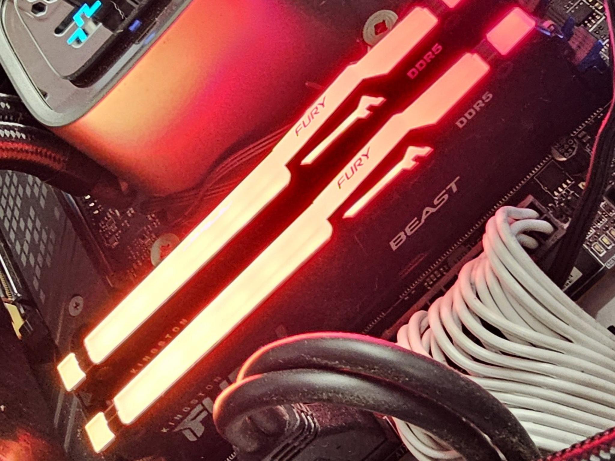 32GB DDR5 (2x16GB) CL40 5200MT/s Kingston FURY Beast RGB