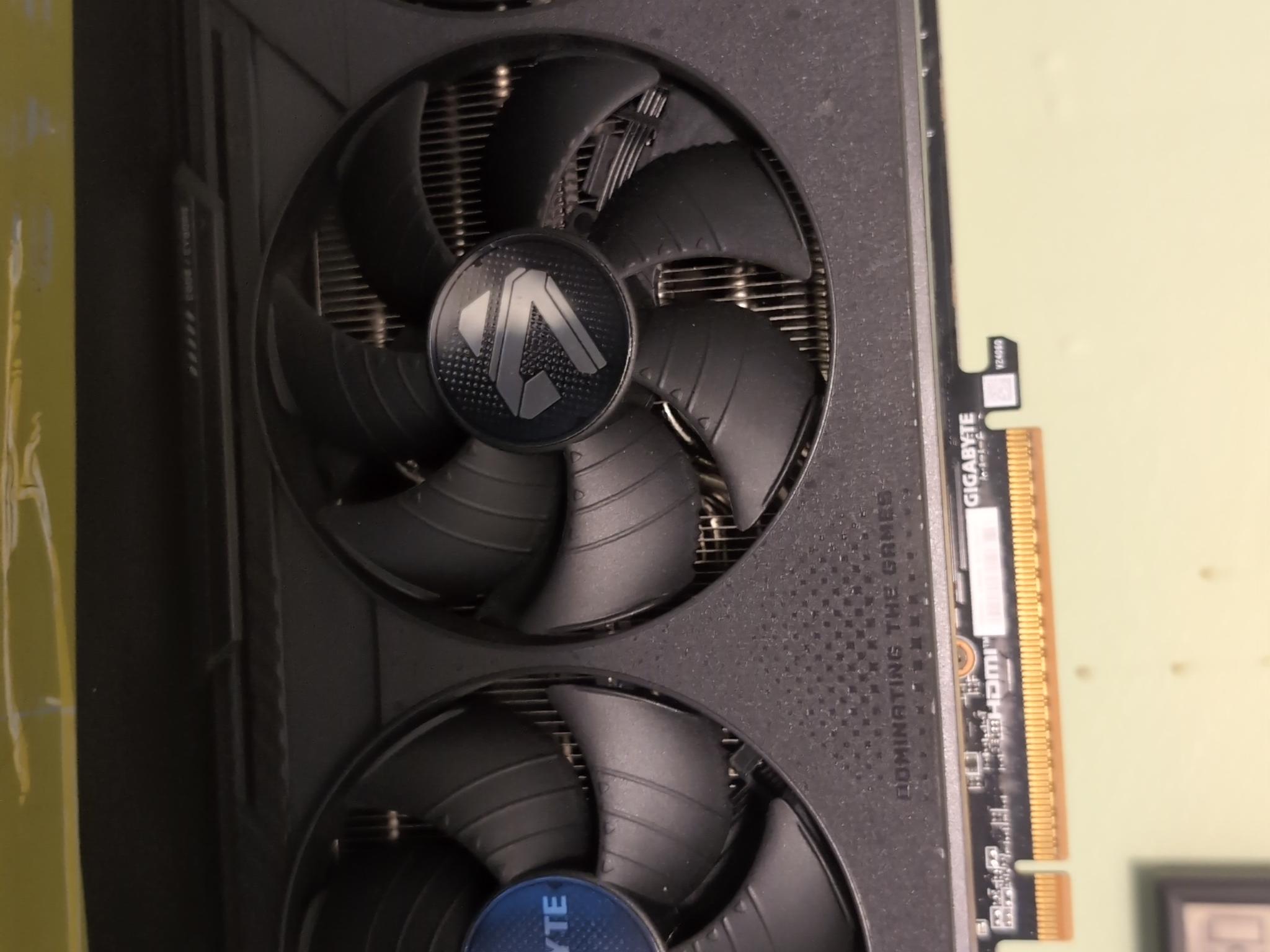 GIGABYTE RX 9070 XT GAMING OC 16G