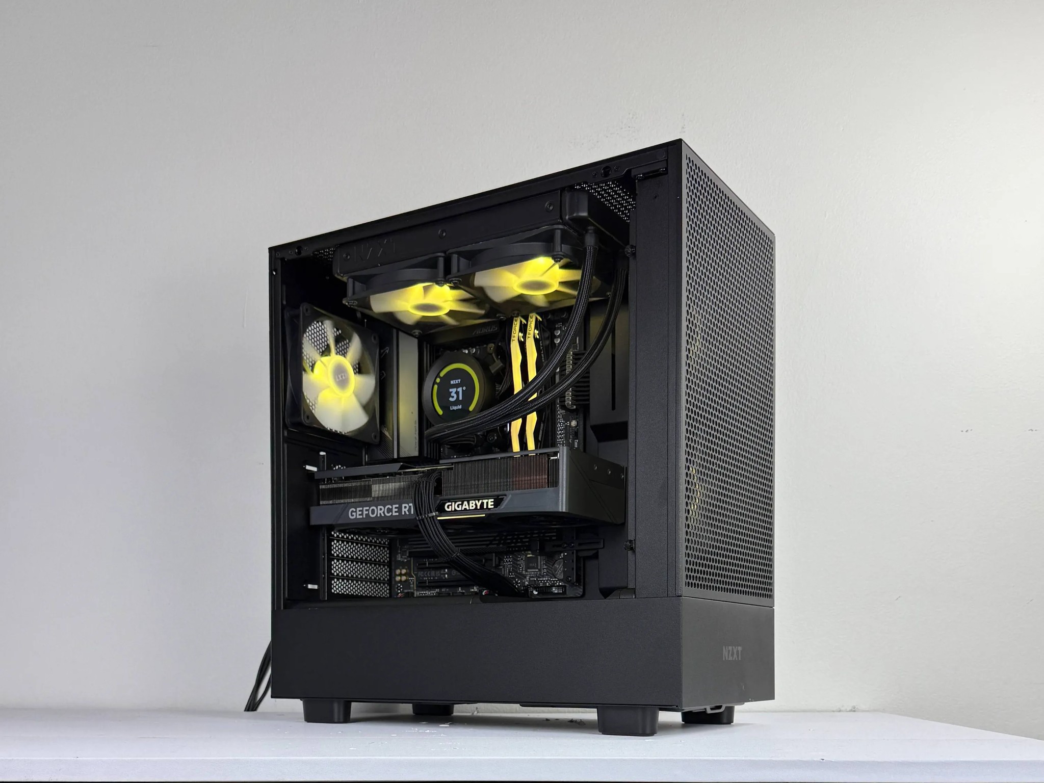 💠Novaflux💠  | 1440p Streaming PC | Ryzen 7 7800X3D | Nvidia RTX 4070 Ti | 32GB DDR5 6000MHz