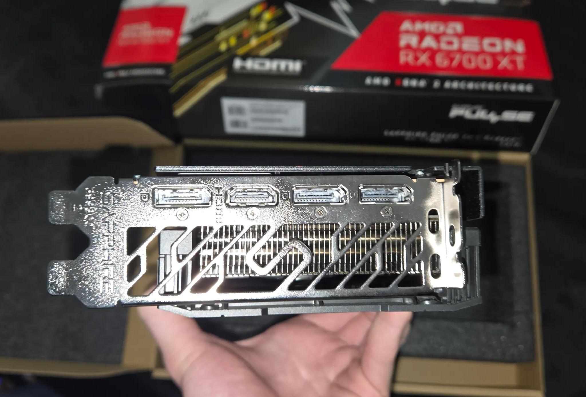 Sapphire pulse 6700xt 12gb