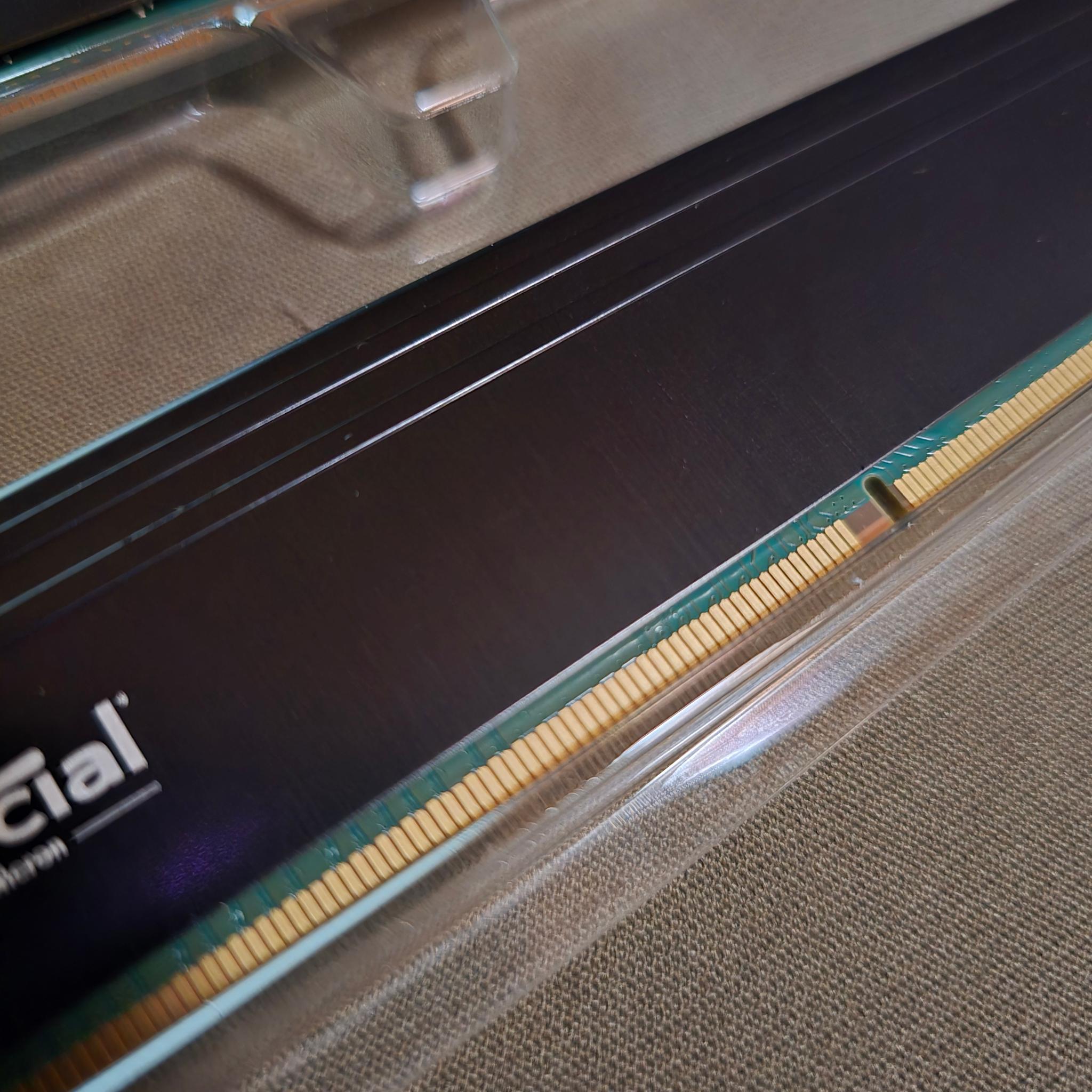 Crucial Pro 32GB DDR4 RAM Kit (2x16GB) High-Performance 3200MHz CL22