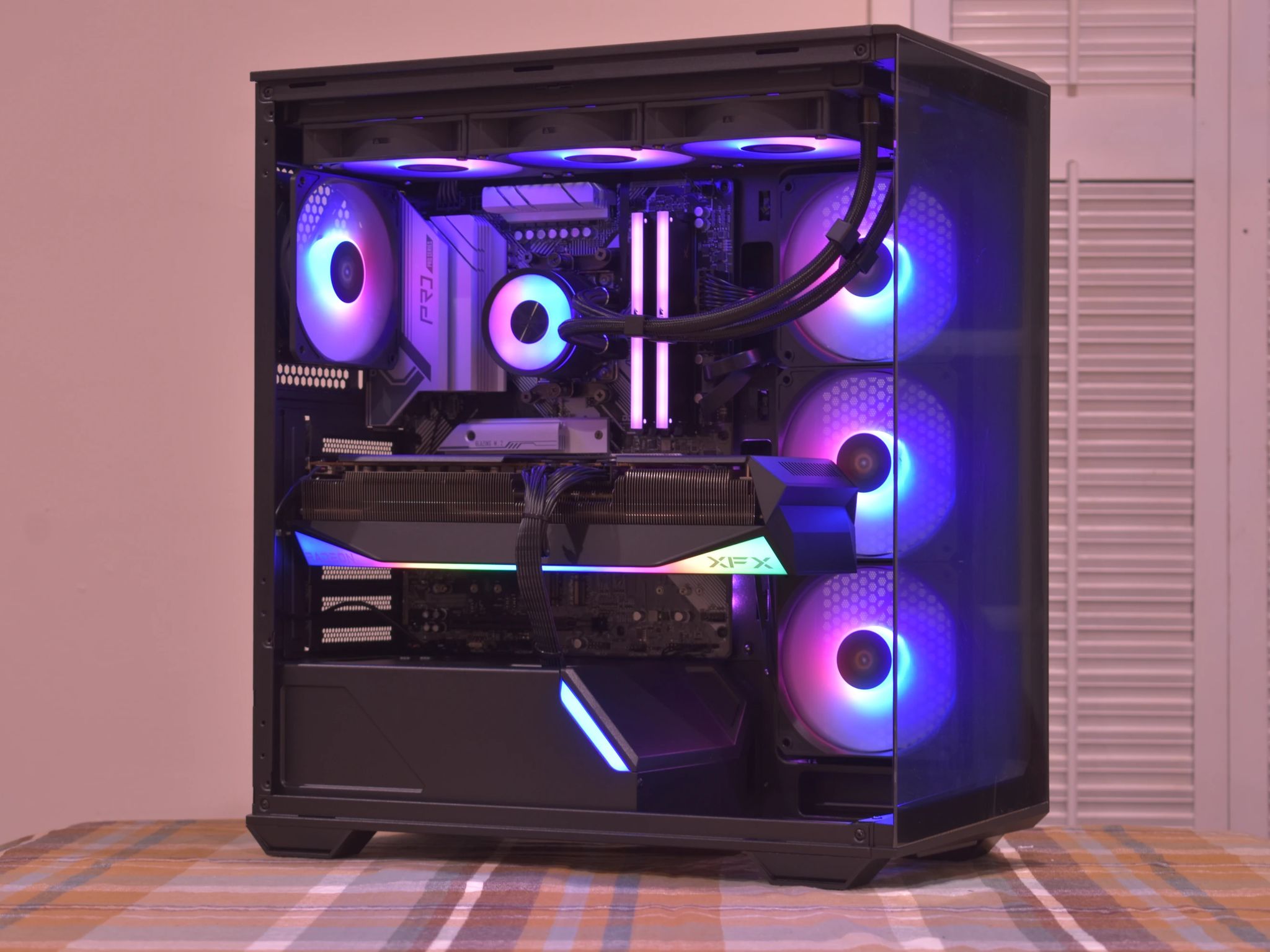 🚀Performance Gamer🚀 Ryzen 5 9600X | AMD RX 9070XT 16GB | 32GB DDR5 | 2TB nVME SSD | Black RGB+Wifi