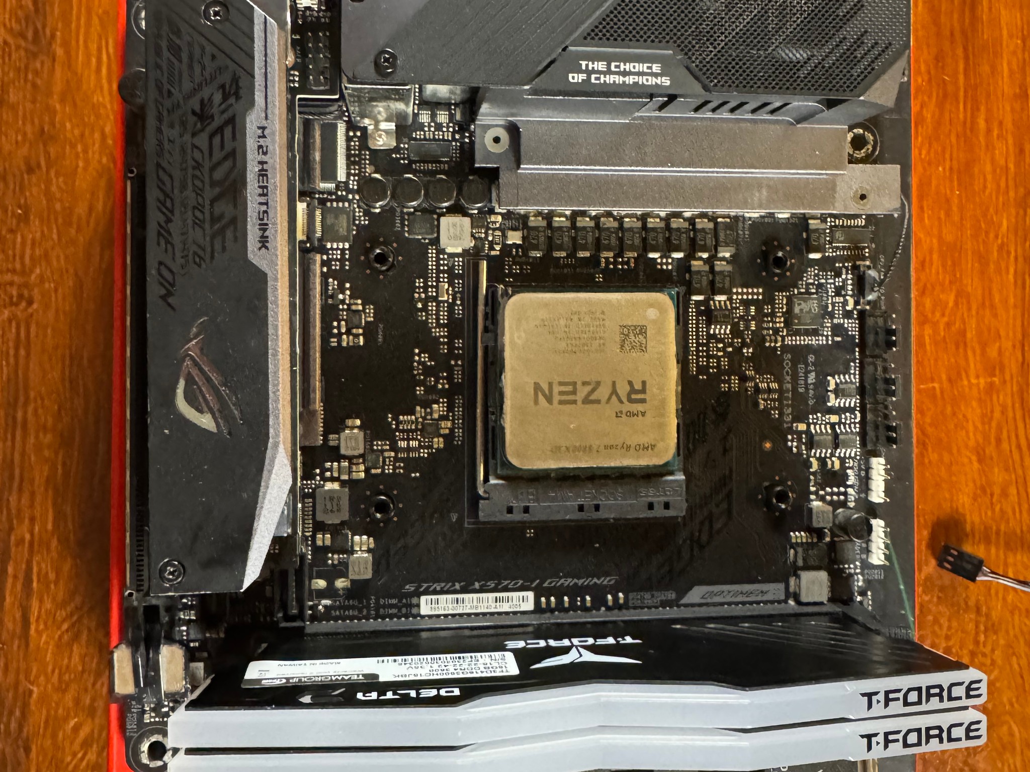 RYZEN 7 5800X3D | 32GB DDR4 | ASUS ROG STRIX X570I |