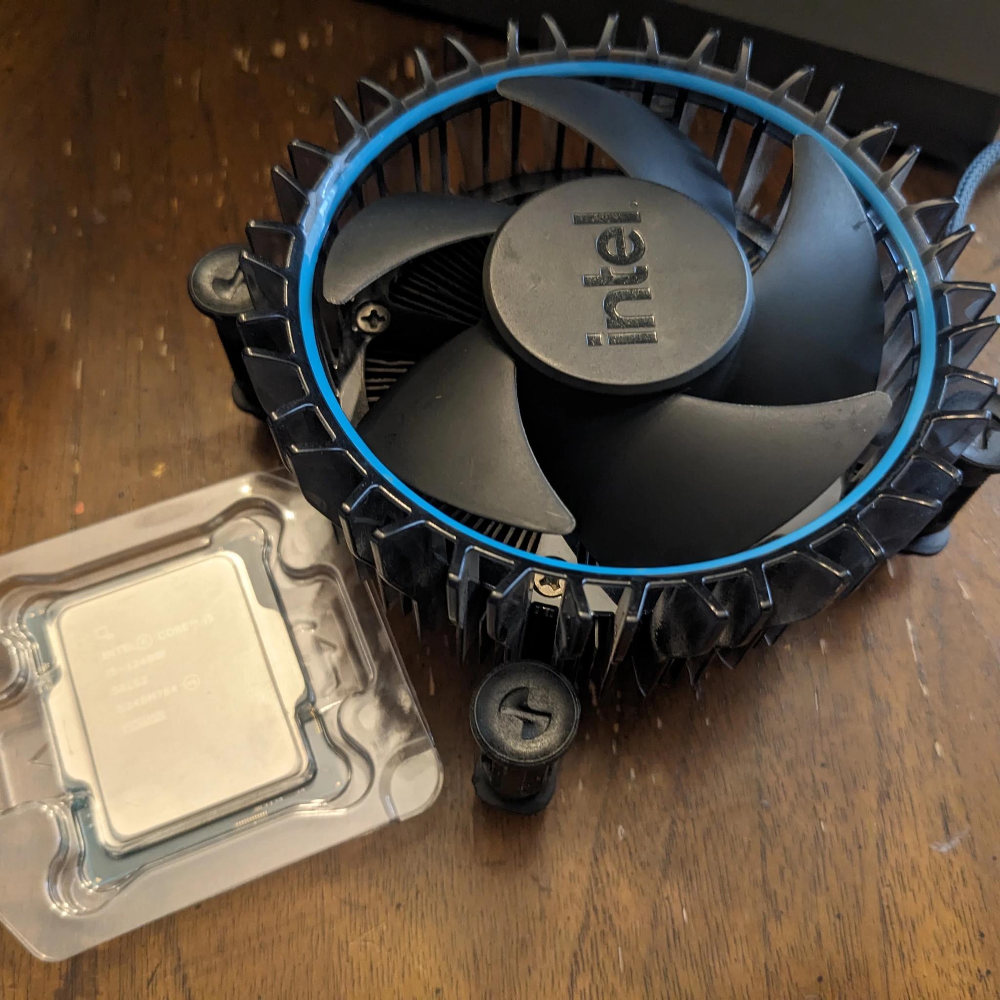 Intel Core i5 12400F 6 Cores 12 Threads LGA1700 + Stock Cooler