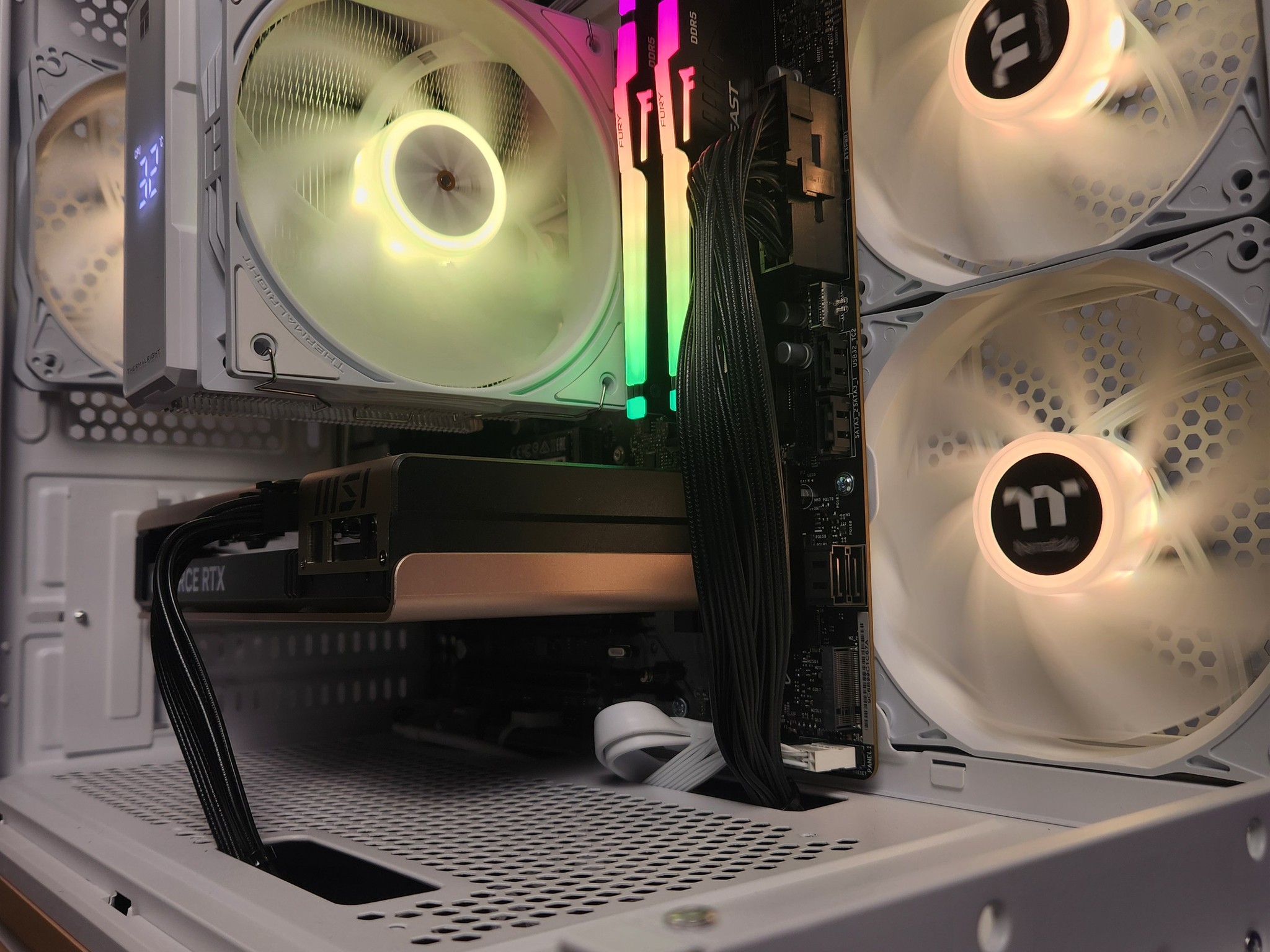 RTX 5060 | Ryzen 5 7500X3D | 16GB DDR5 | 1TB SSD | WIFI+BT