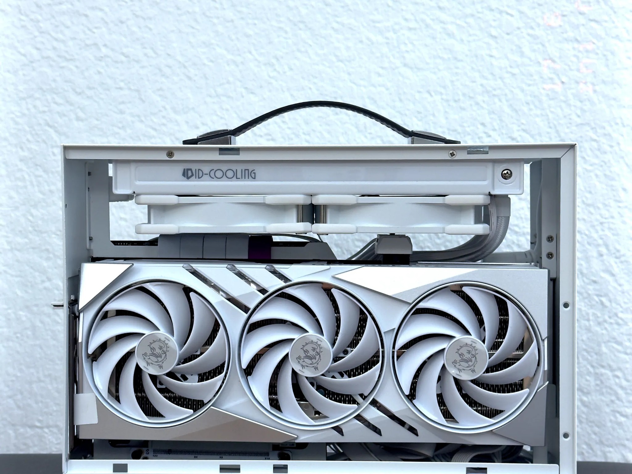 Mini-ITX Gaming Rig w/ Ryzen 7 7800X3D + 4080 SUPER