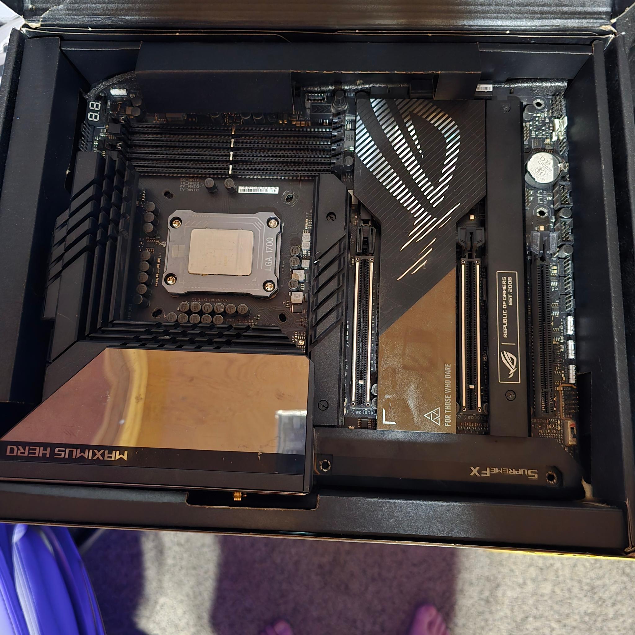 ASUS ROG MAXIMUS Z790 HERO