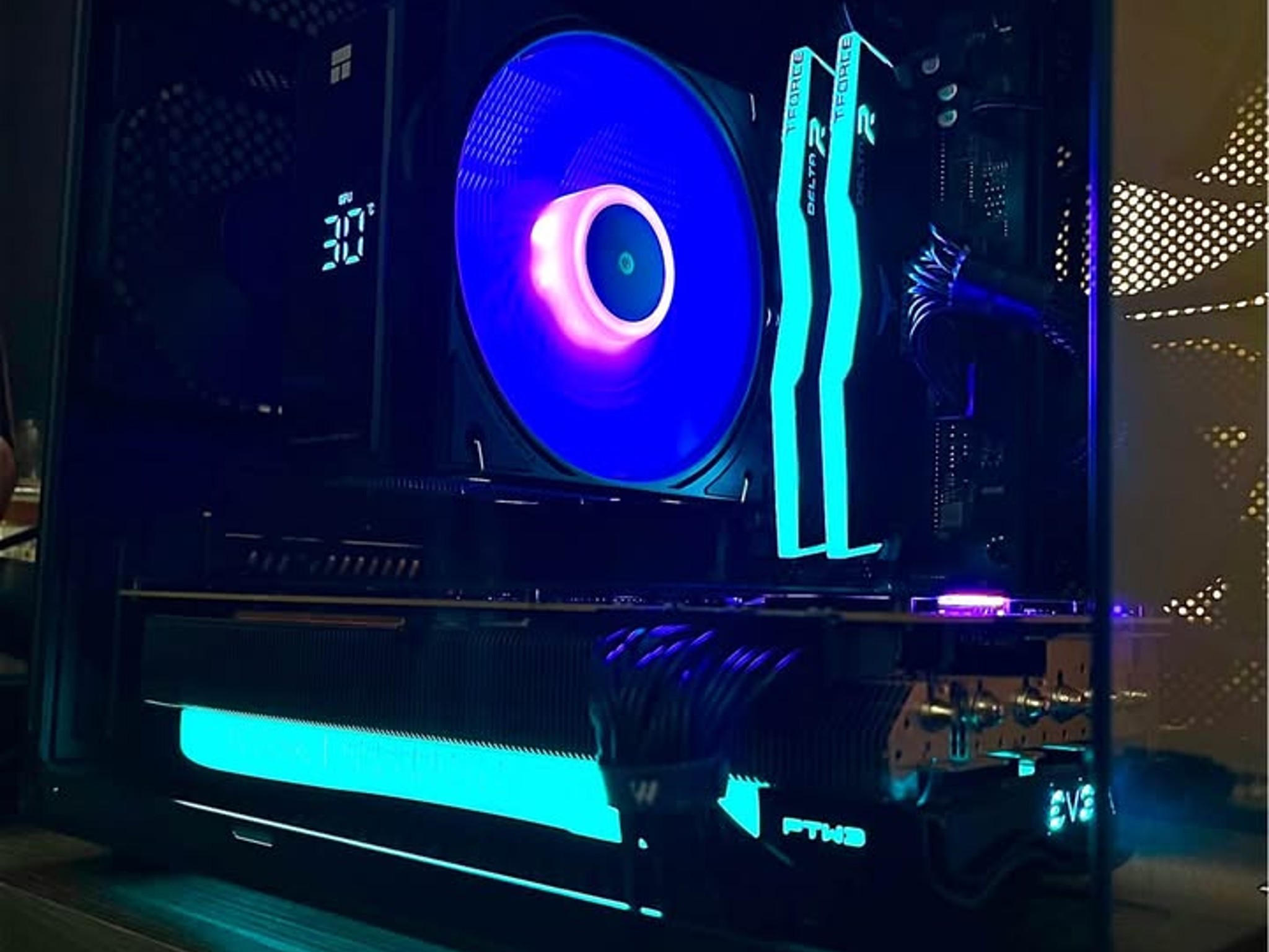 Compact 1440p | EVGA FTW3 RTX 3080 | 32GB T-Force RGB 3600mhz | Ryzen 5 5600X | 1TB m.2 NVMe