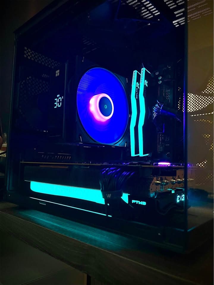 Compact 1440p | EVGA FTW3 RTX 3080 | 32GB T-Force RGB 3600mhz | Ryzen 5 5600X | 1TB m.2 NVMe