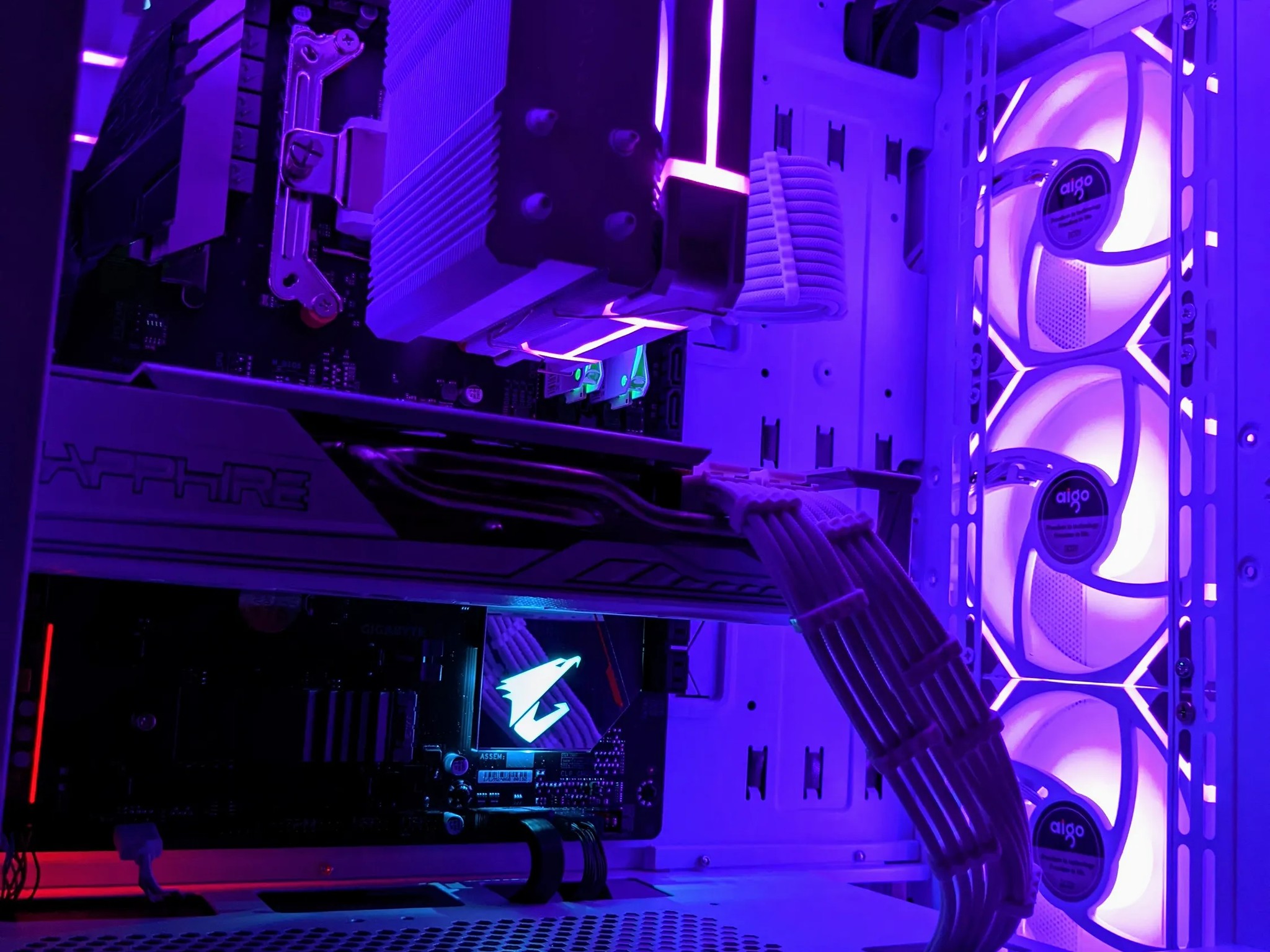 🌩️Sky-OnE🌩️| RX5700 XT| Ryzen 5@4.1GHz| 16GB DDR4 RAM| 1TB M.2 NVMe| Windows 11 Pro