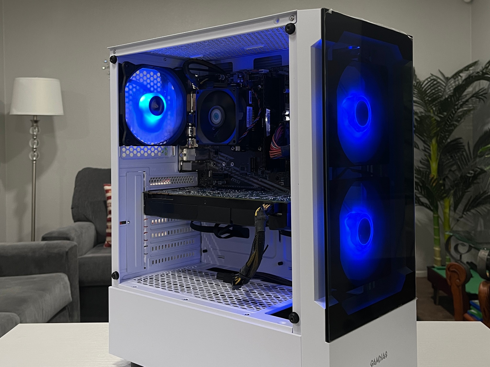 GTX 1080 8GB, Ryzen 5 2600X, 8GB RAM | White RGB Gaming Computer/PC