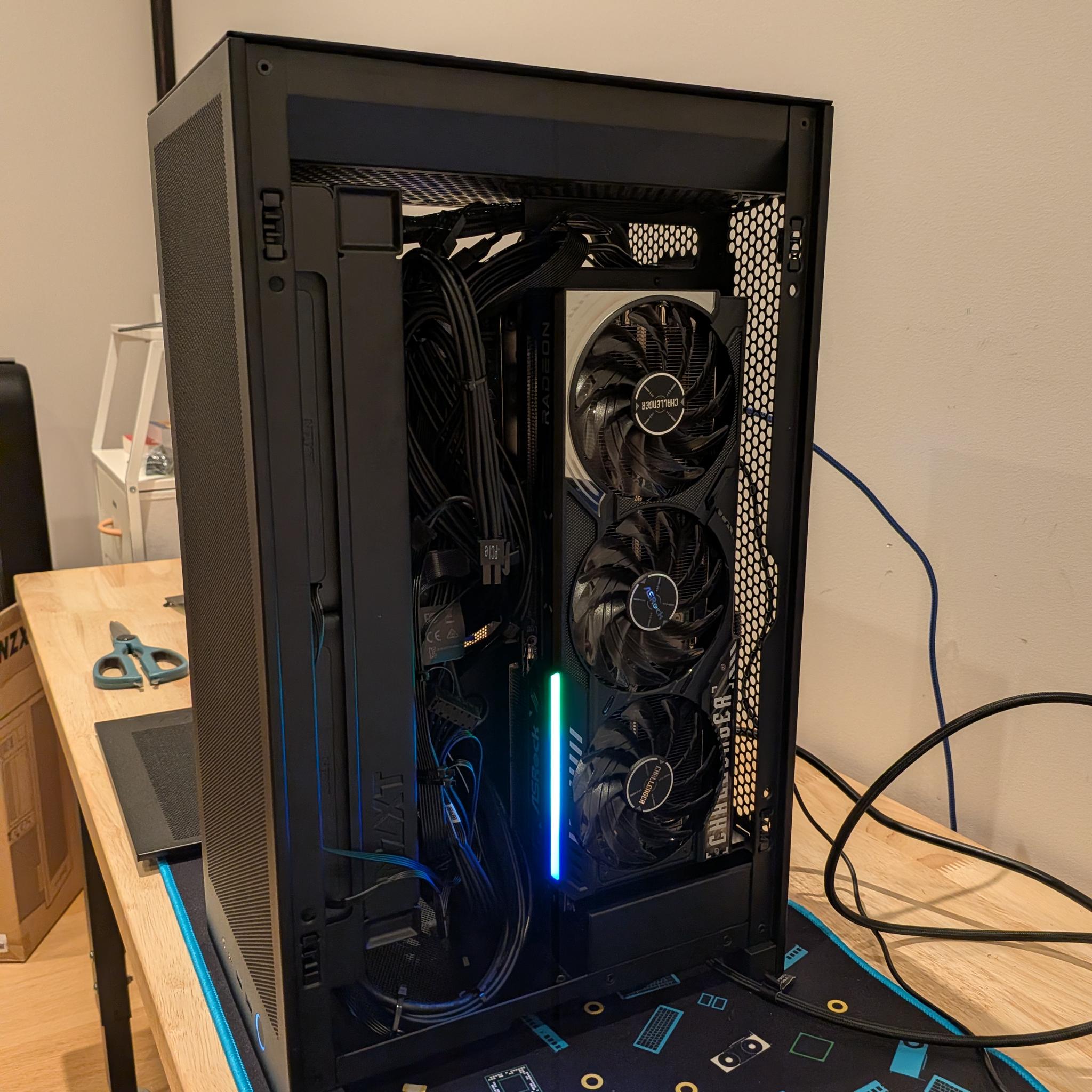 4K Flow - RX 9070 XT, Ryzen 7 9800X3D, 32 GB DDR5 RAM, 2 TB Gen 4 NVME, Liquid Cooled, RGB