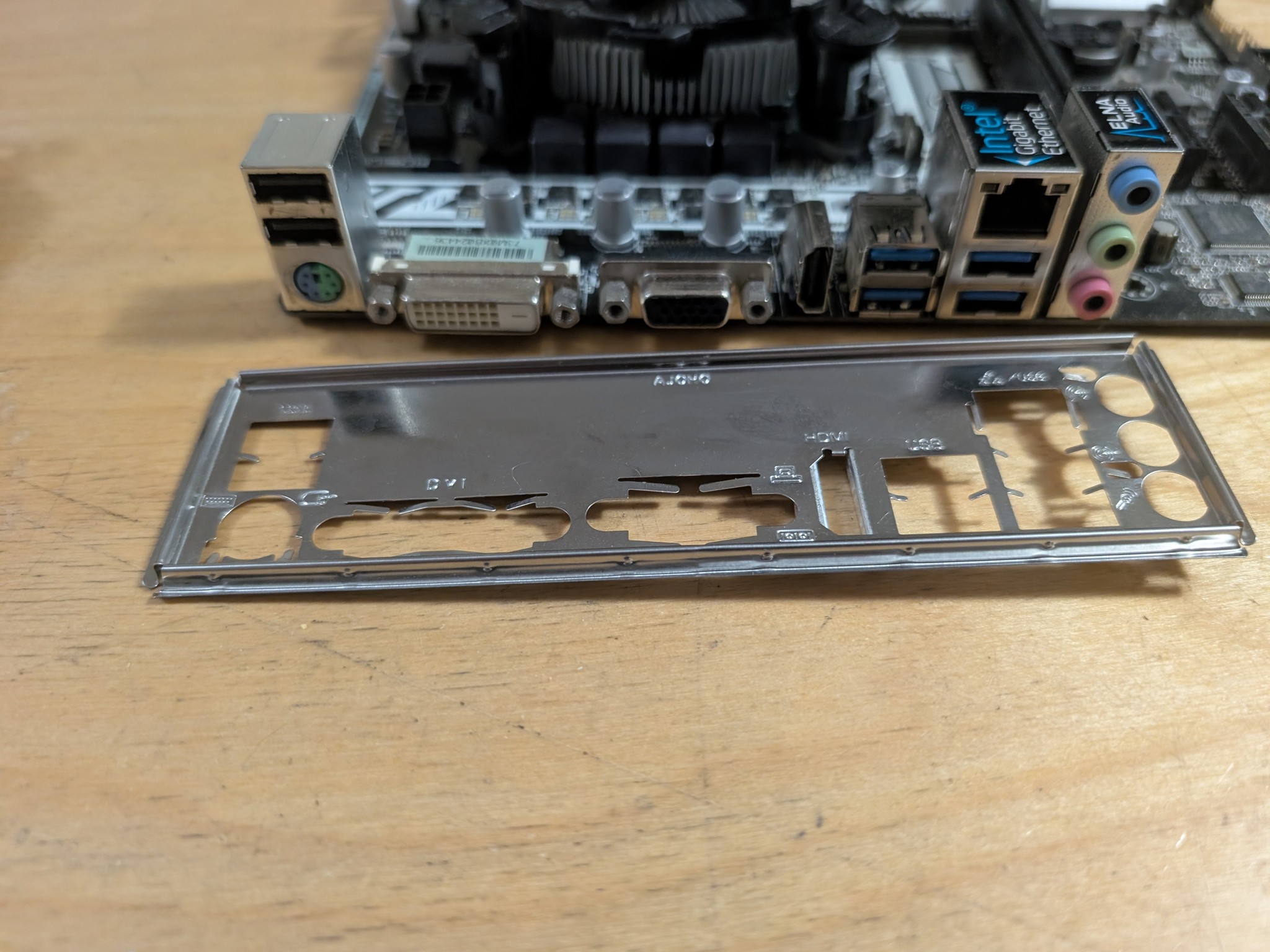 AsRock B250 + Intel Core i7 7700 + Nvidia GTX 1060 3GB