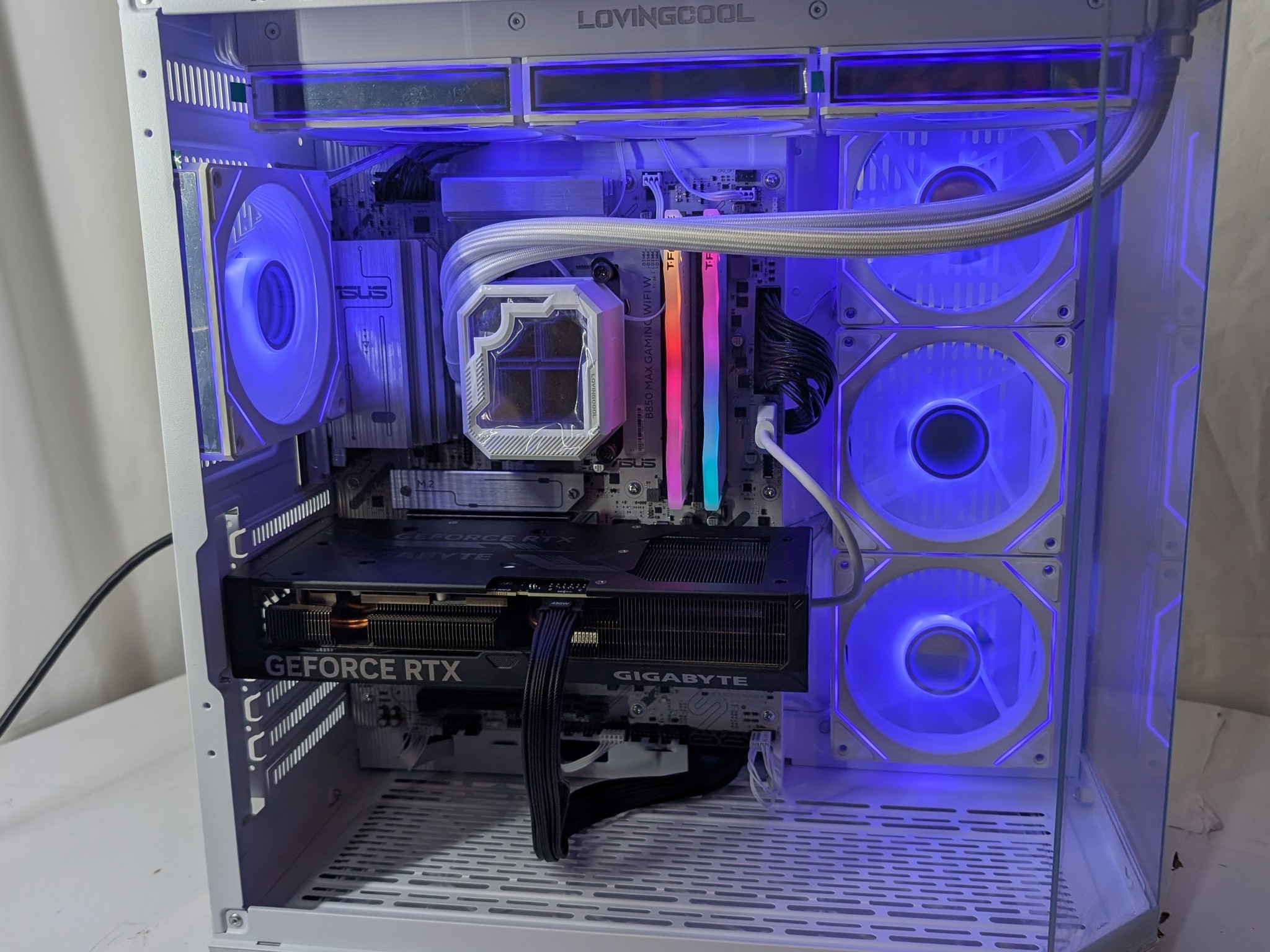 RTX 4070 SUPER | RYZEN 5 7600X | 16GB DDR5 | 1TB NVME | 650W