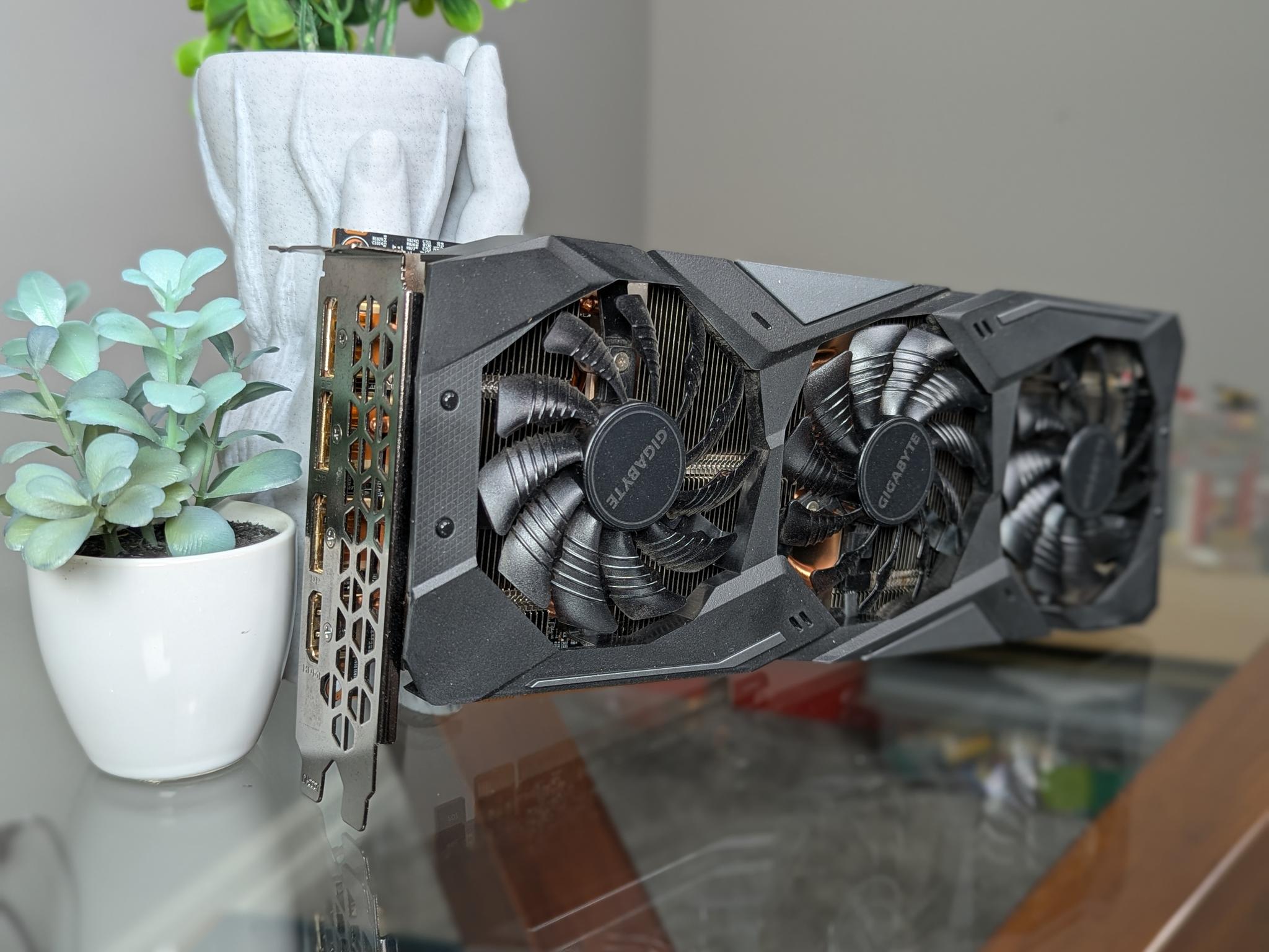 Gigabyte RX 5600XT | Please Read Description | Powers On | No Video signal