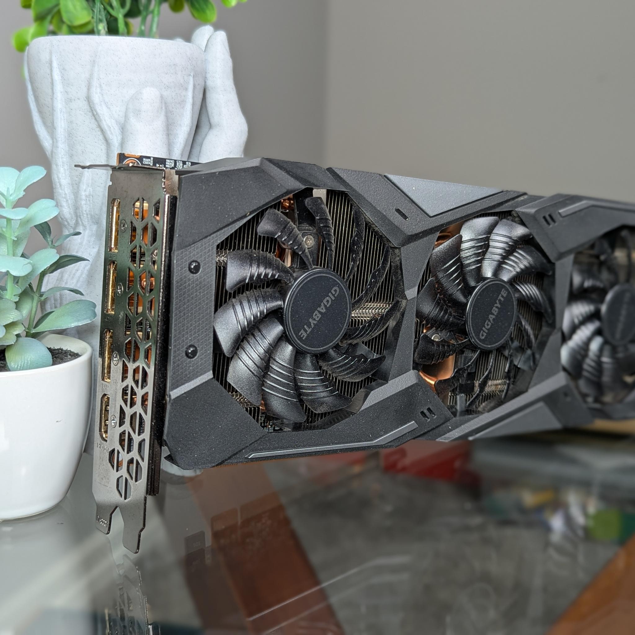 Gigabyte RX 5600XT | Please Read Description | Powers On | No Video signal