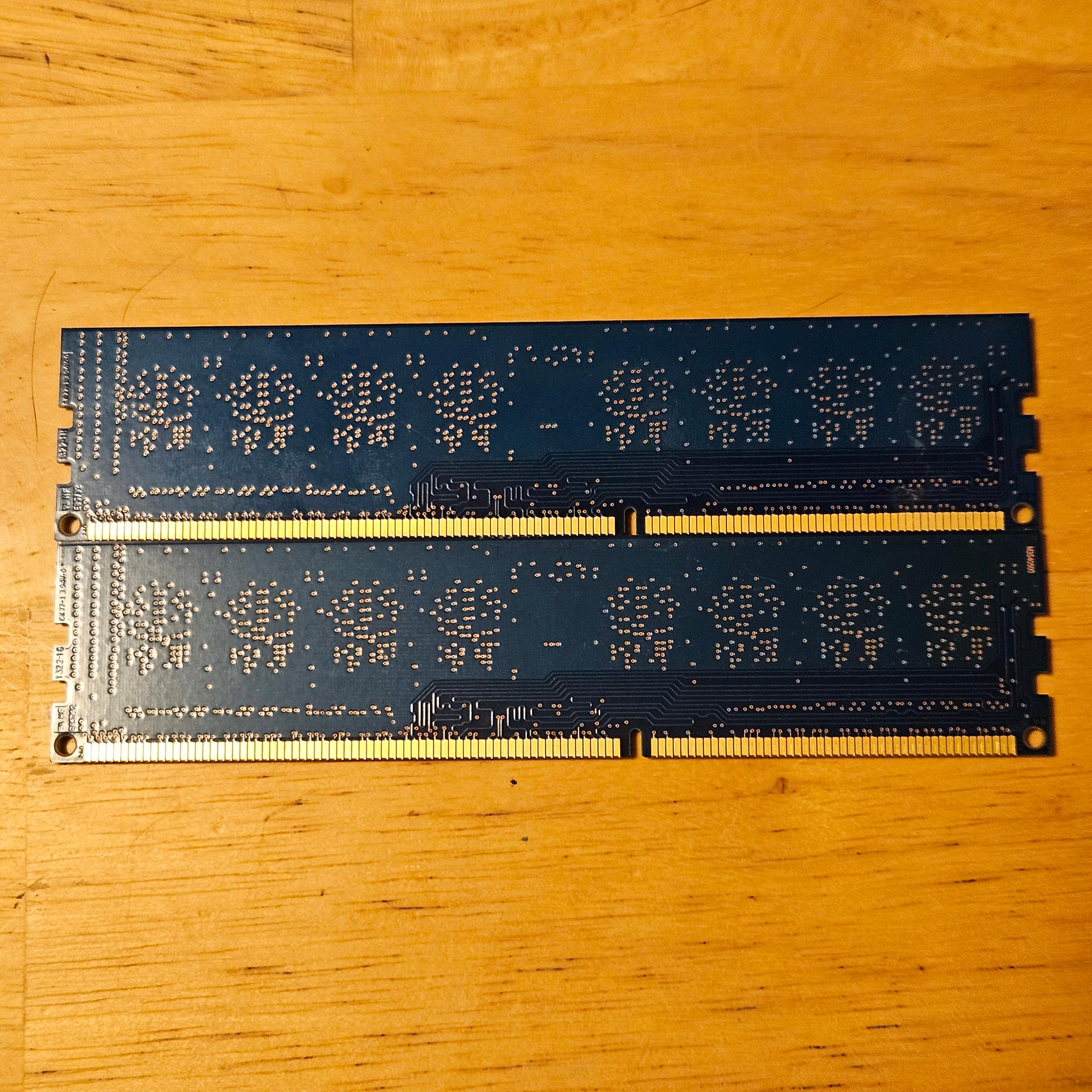 SK hynix DDR3 2x2GB U-Dimms