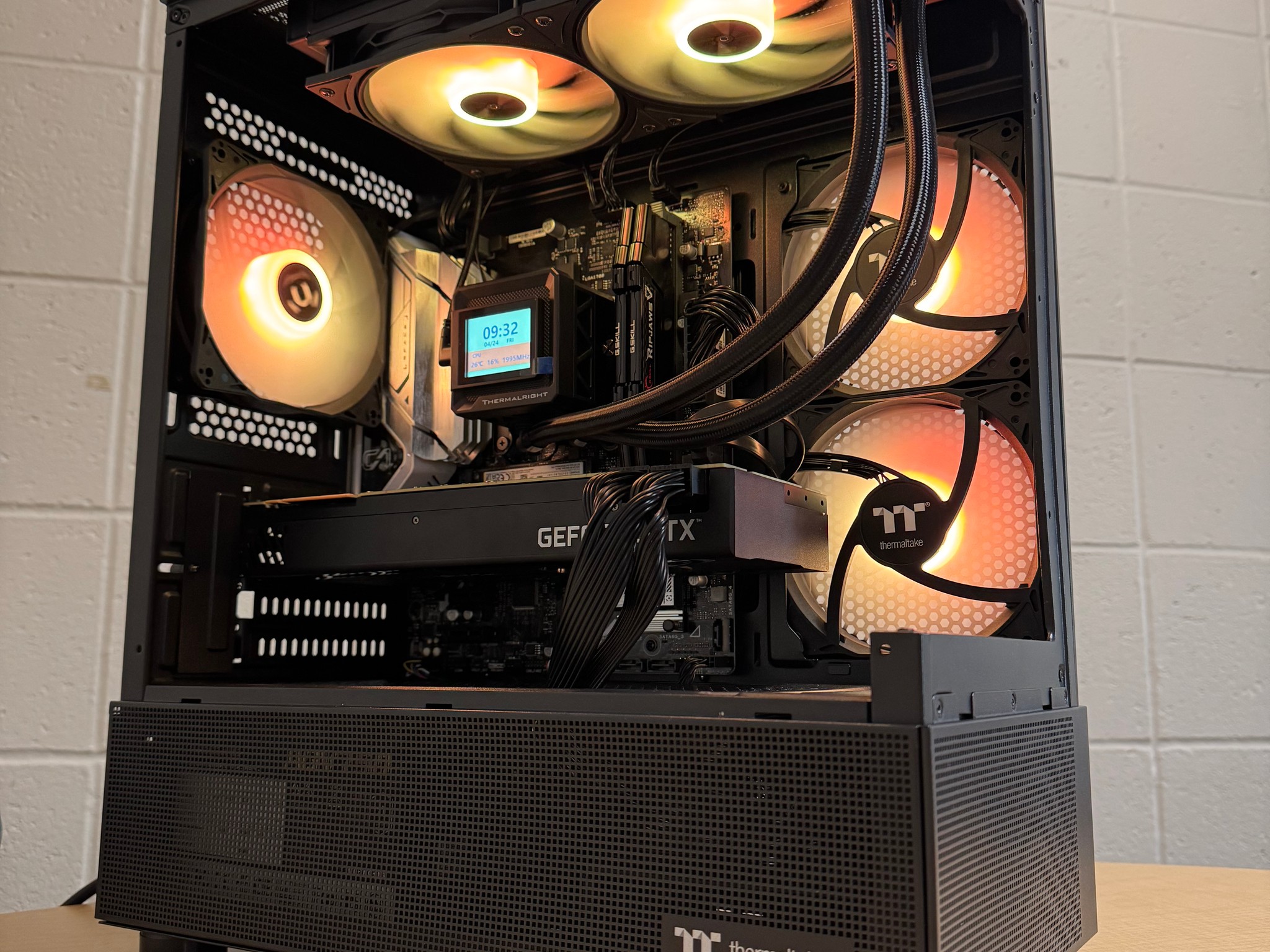 Elite Gaming & Creator Rig | i9-12900K | RTX 2080 Ti | LCD Screen | 32GB | 2TB NVMe