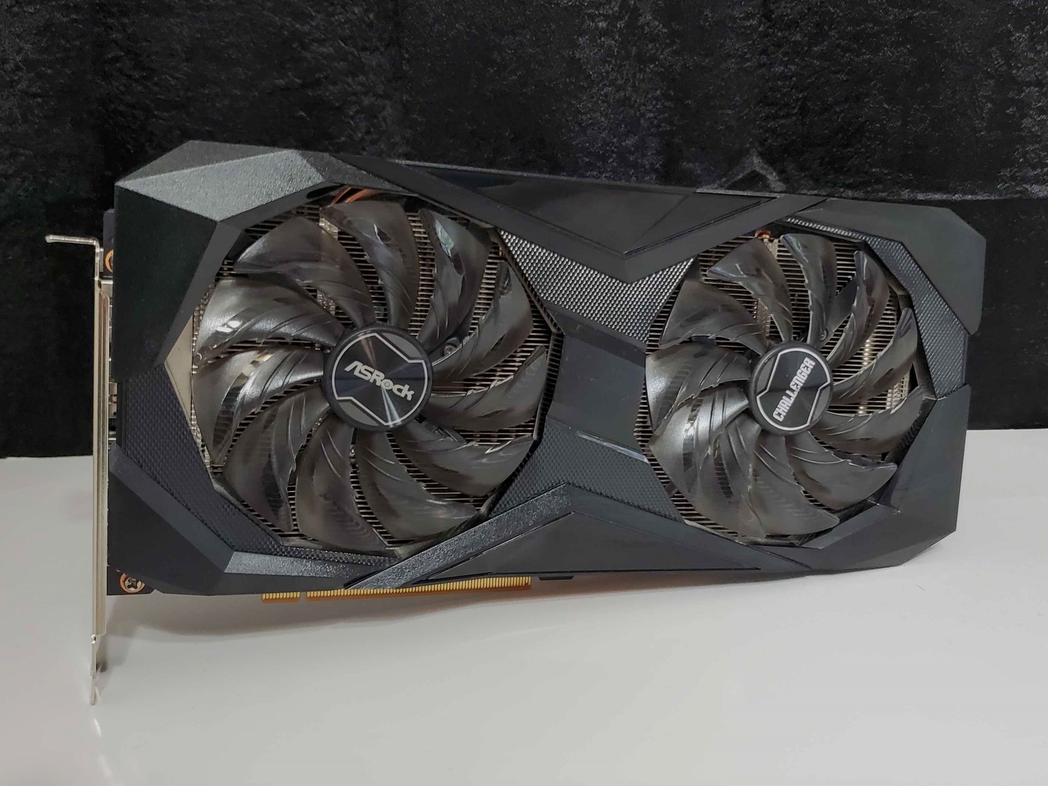 Radeon RX 6700XT | ASRock Challenger Series