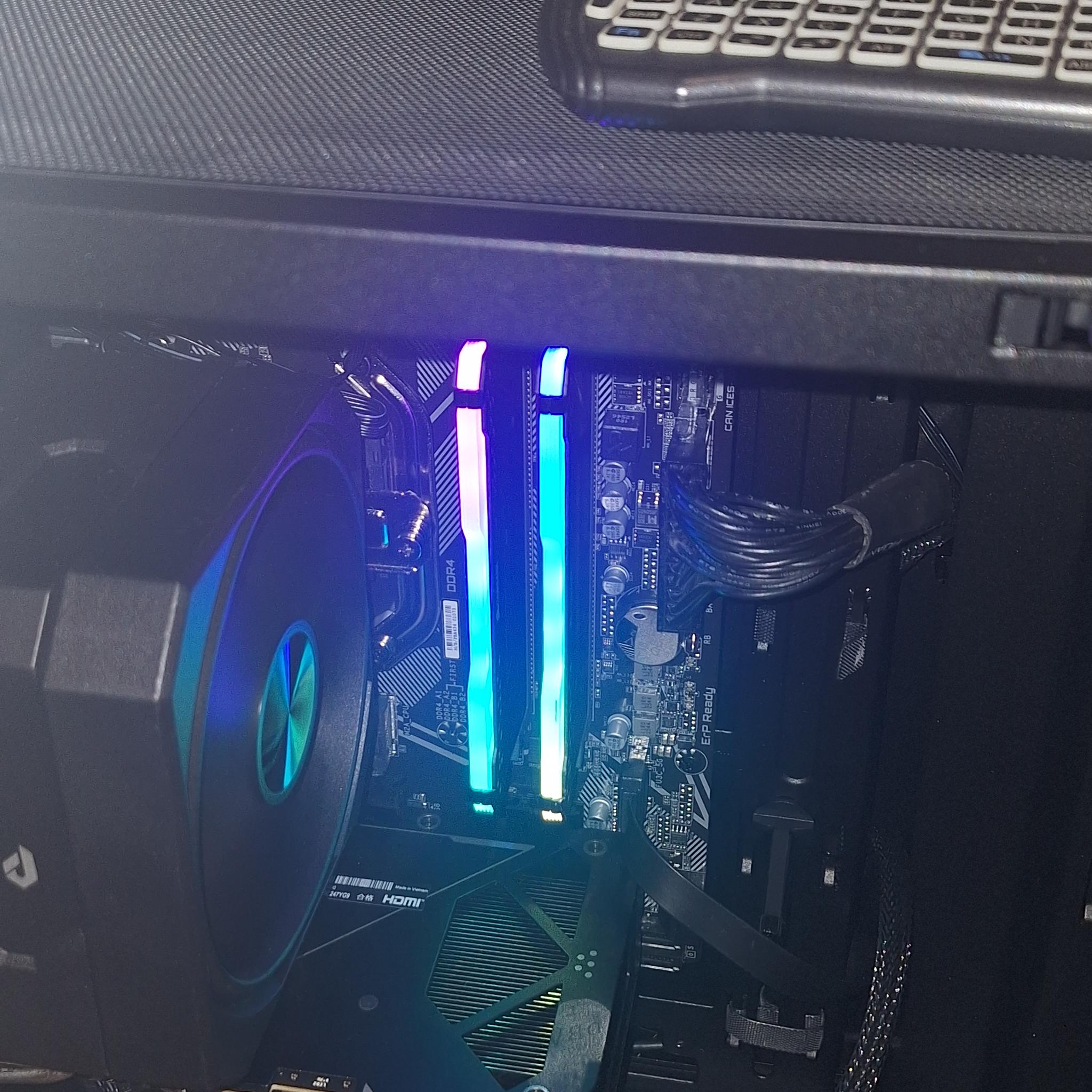 Corsair Vengeance RGB Pro 32GB DDR4-3200 (2x16GB)