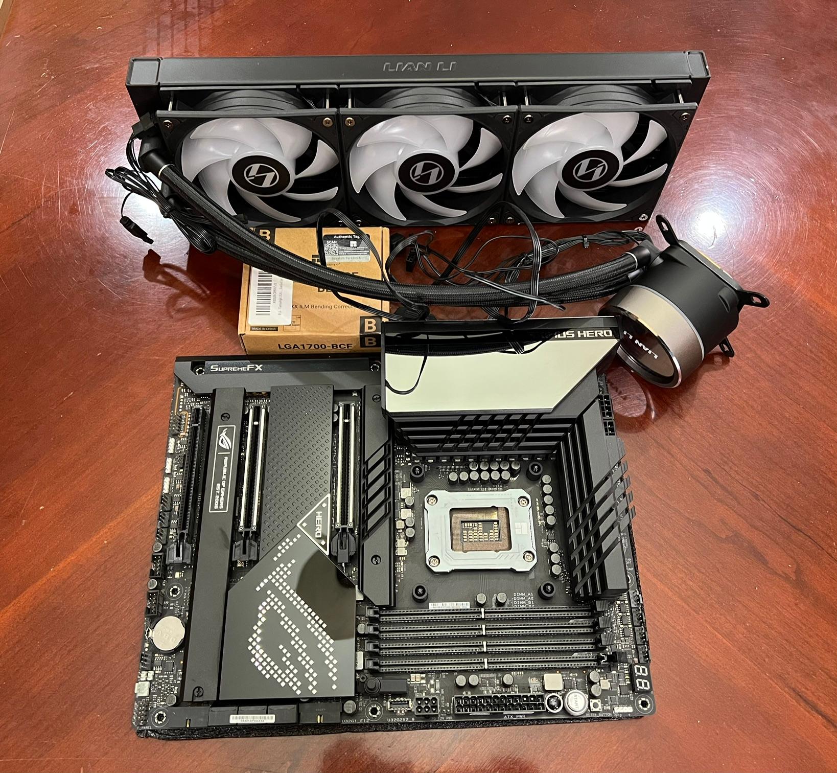 ROG MAXIMUS Z790 HERO BUNDLE WITH 360 AIO.