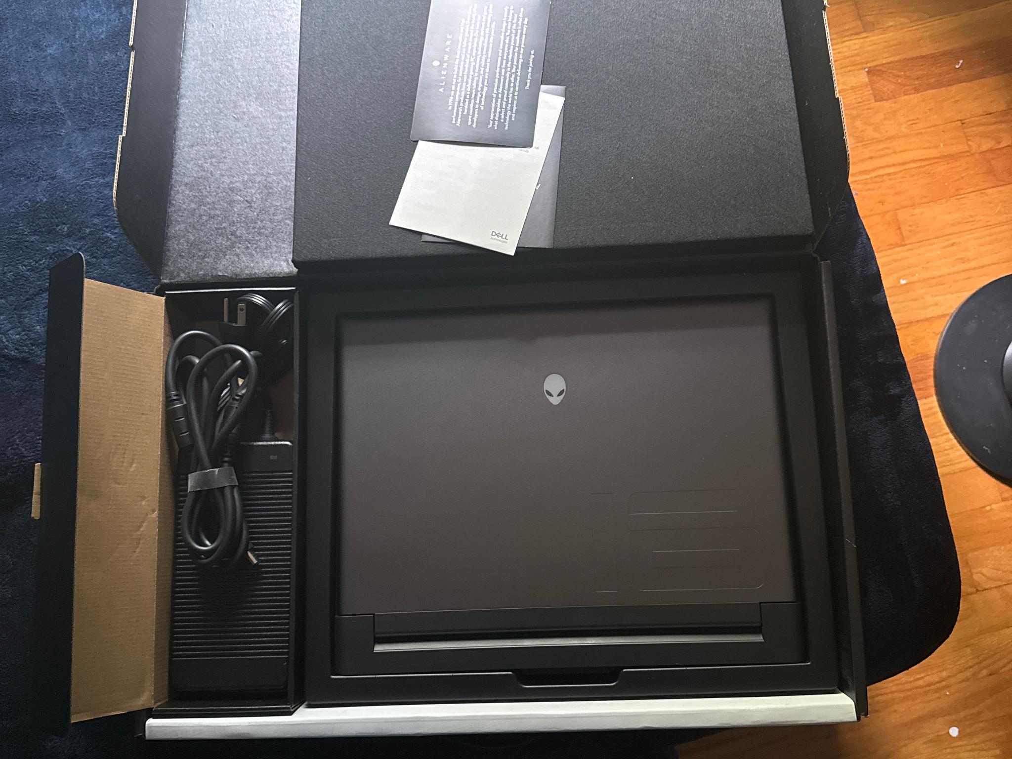 Alienware M16 QHD+ Gaming Laptop
