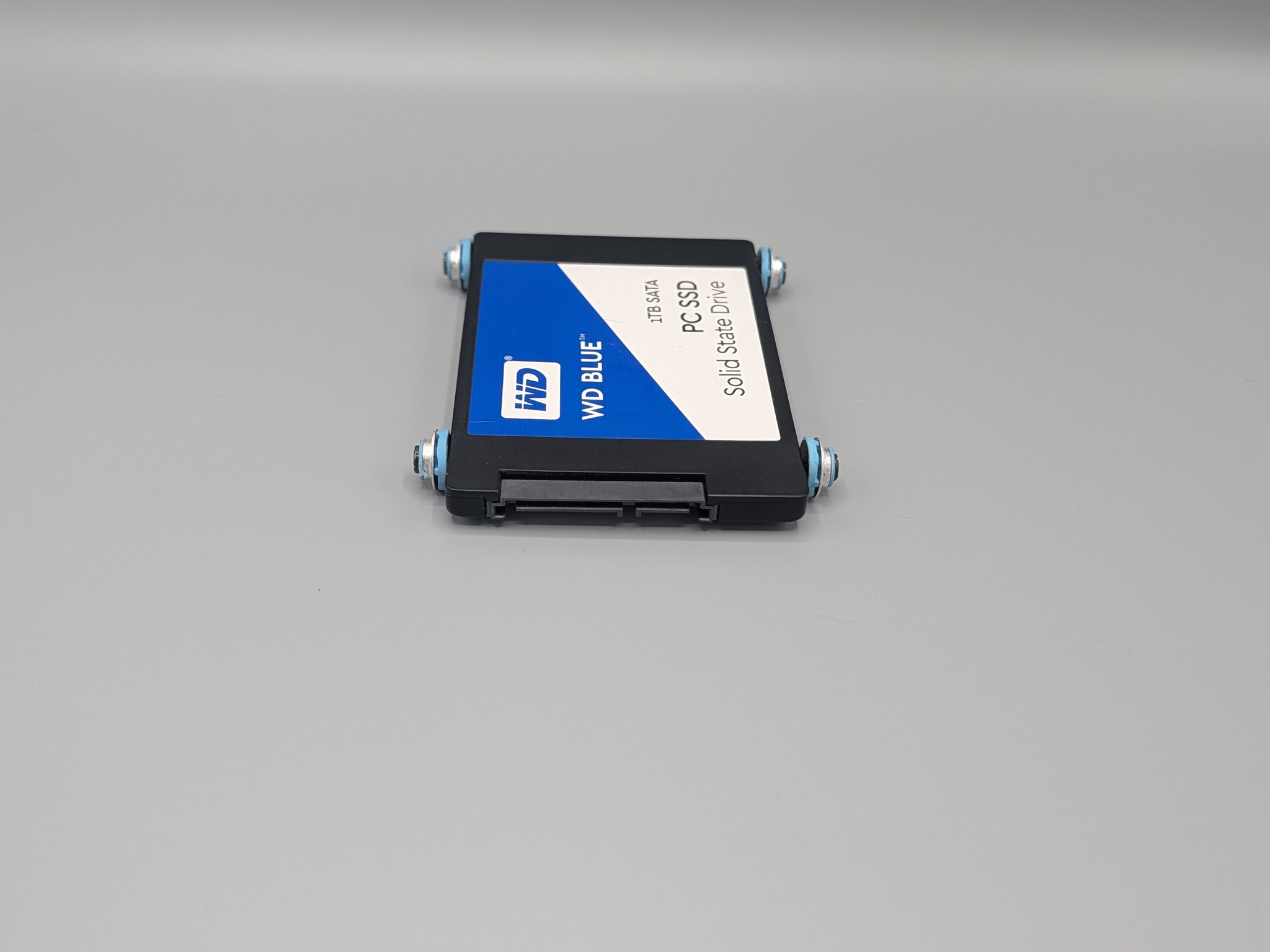 1TB WD BLUE SATA SSD